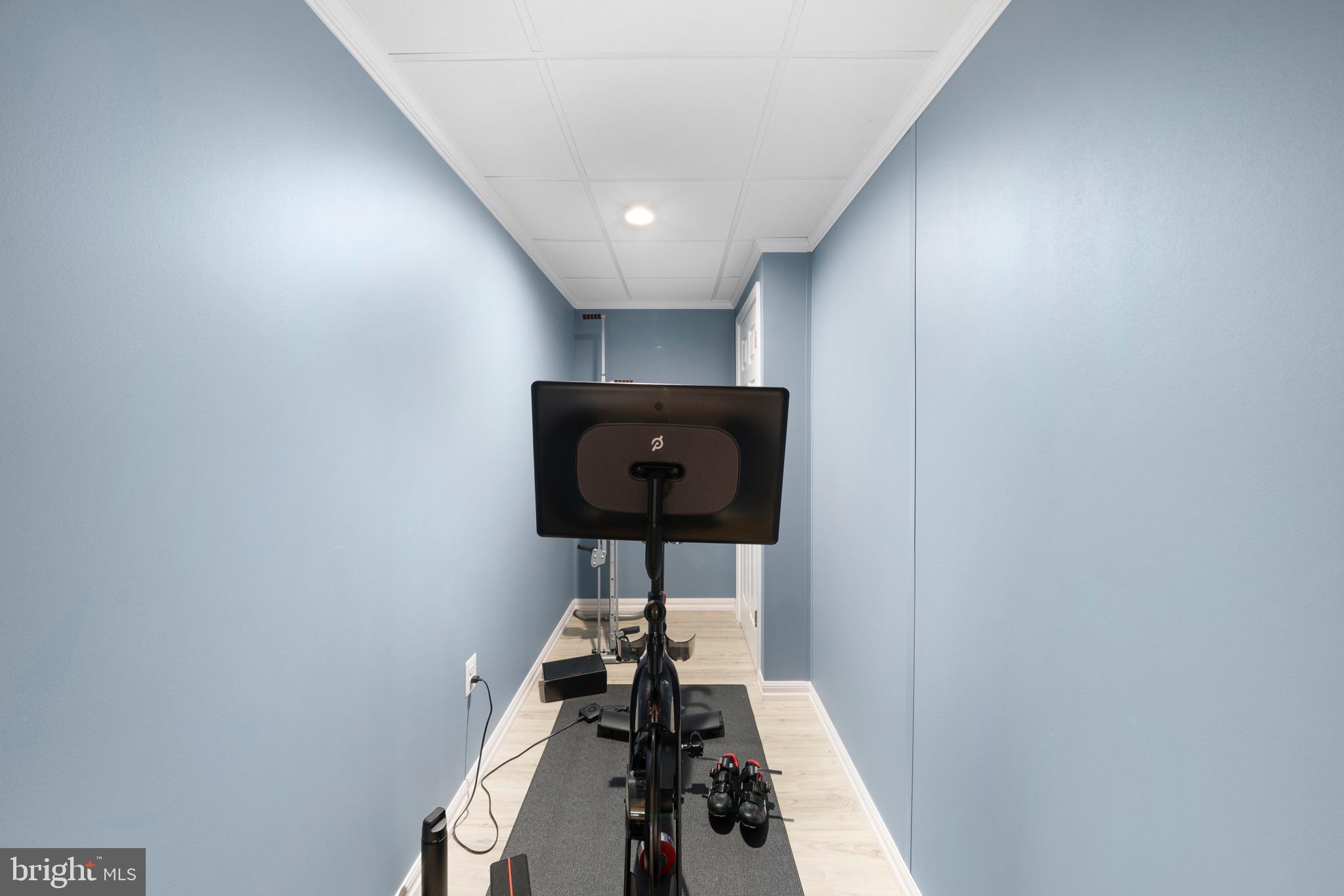 WINDSOR MANOR - Residential