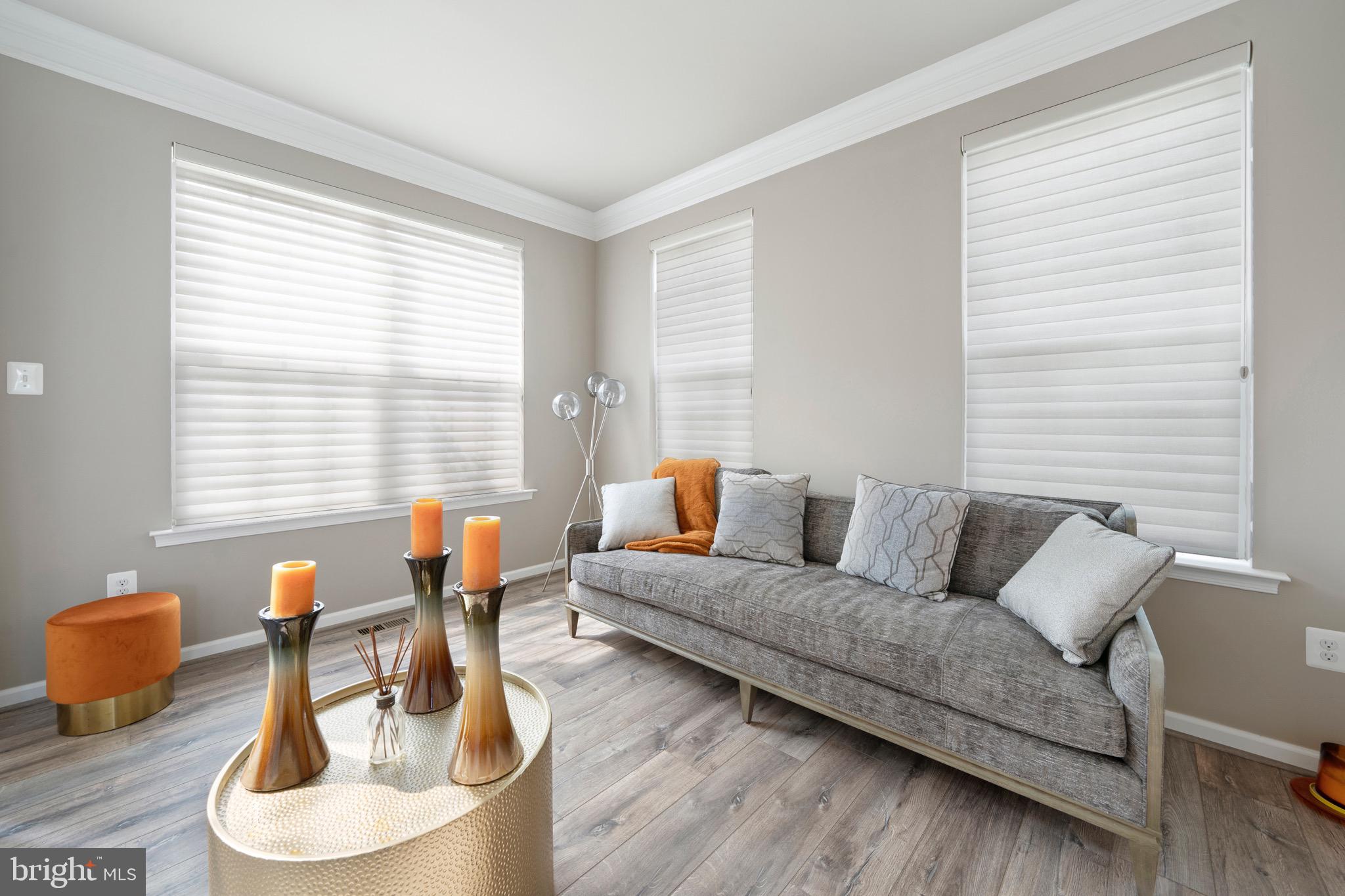 WINDSOR MANOR - Residential