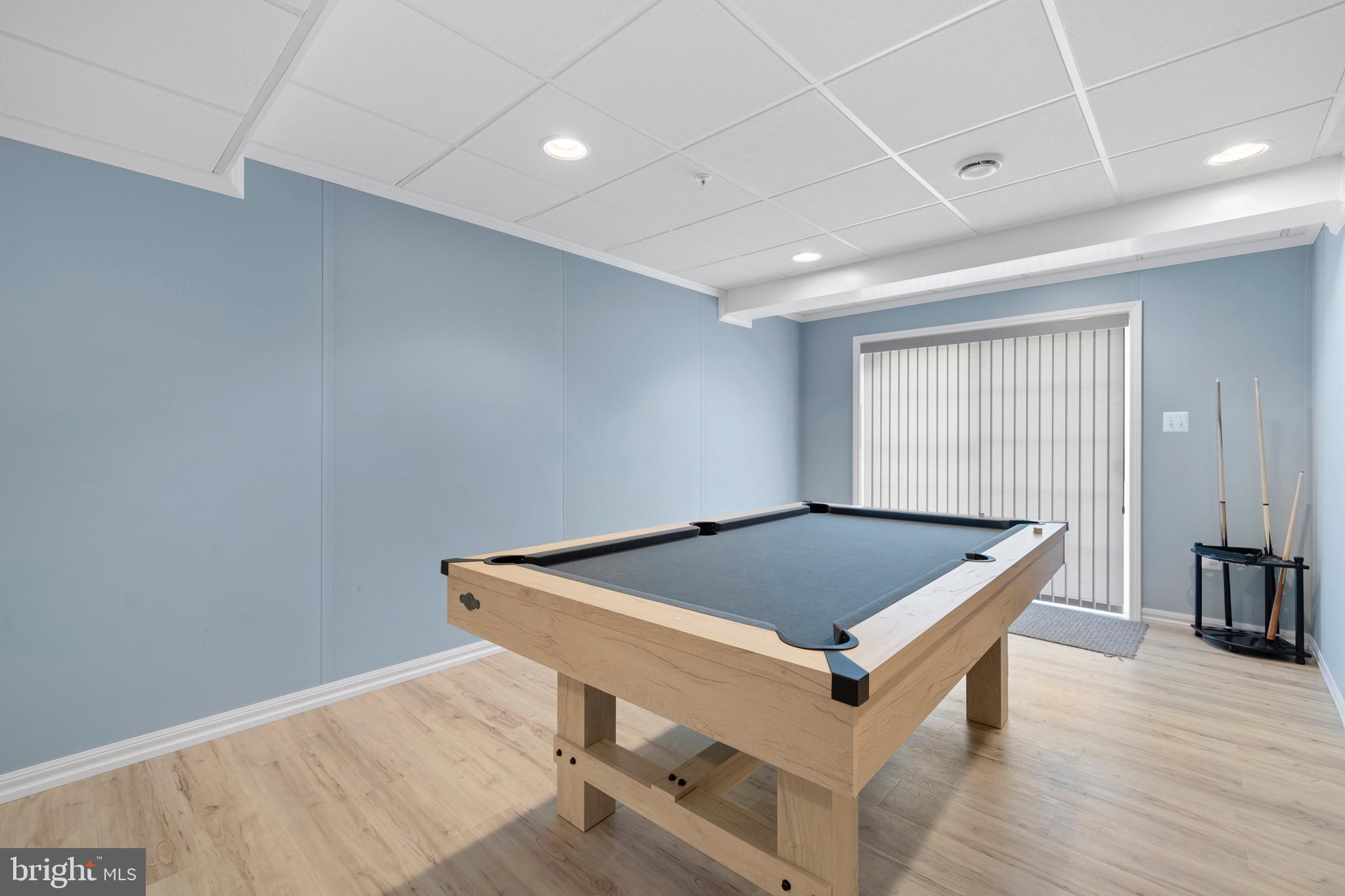 WINDSOR MANOR - Residential