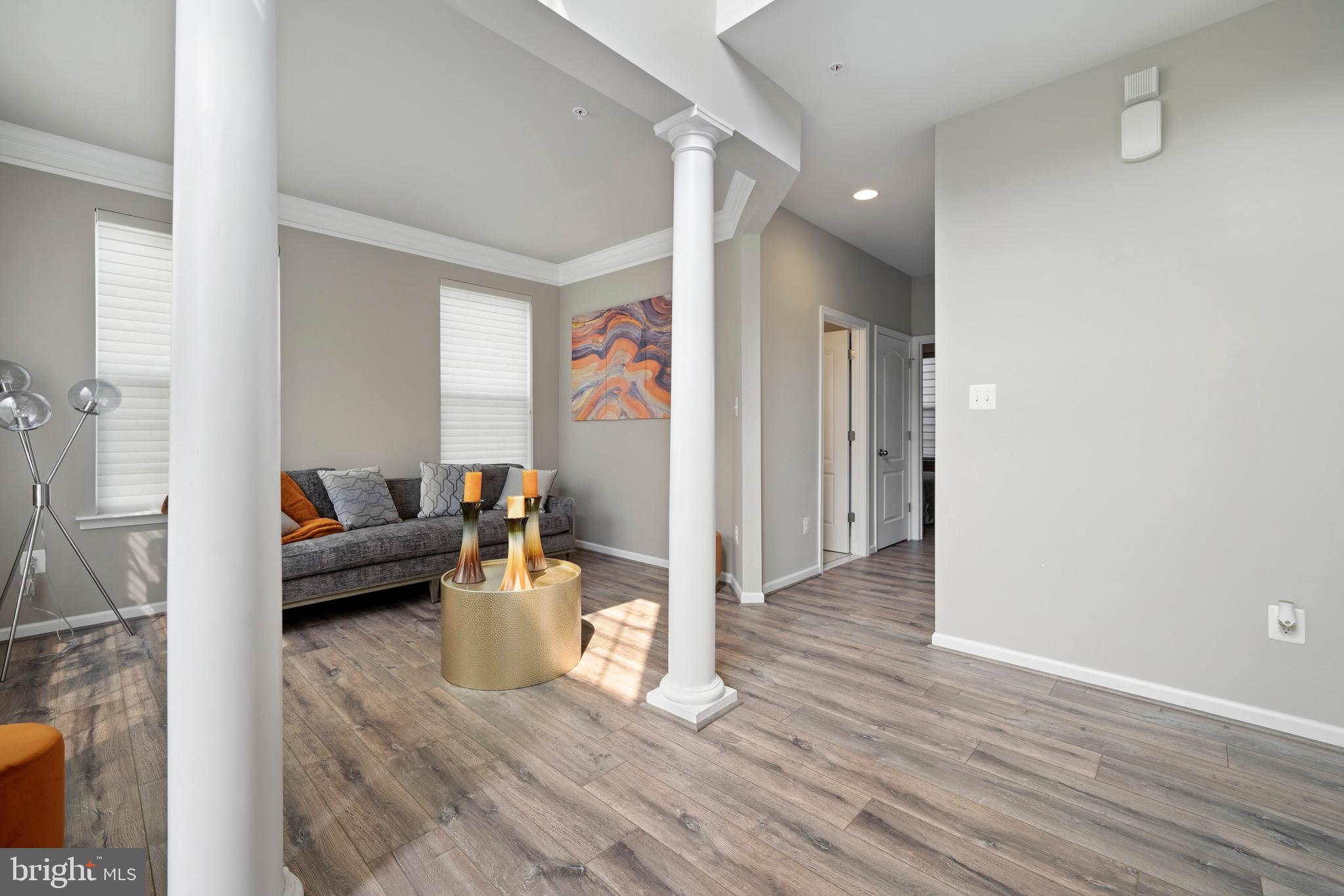 WINDSOR MANOR - Residential