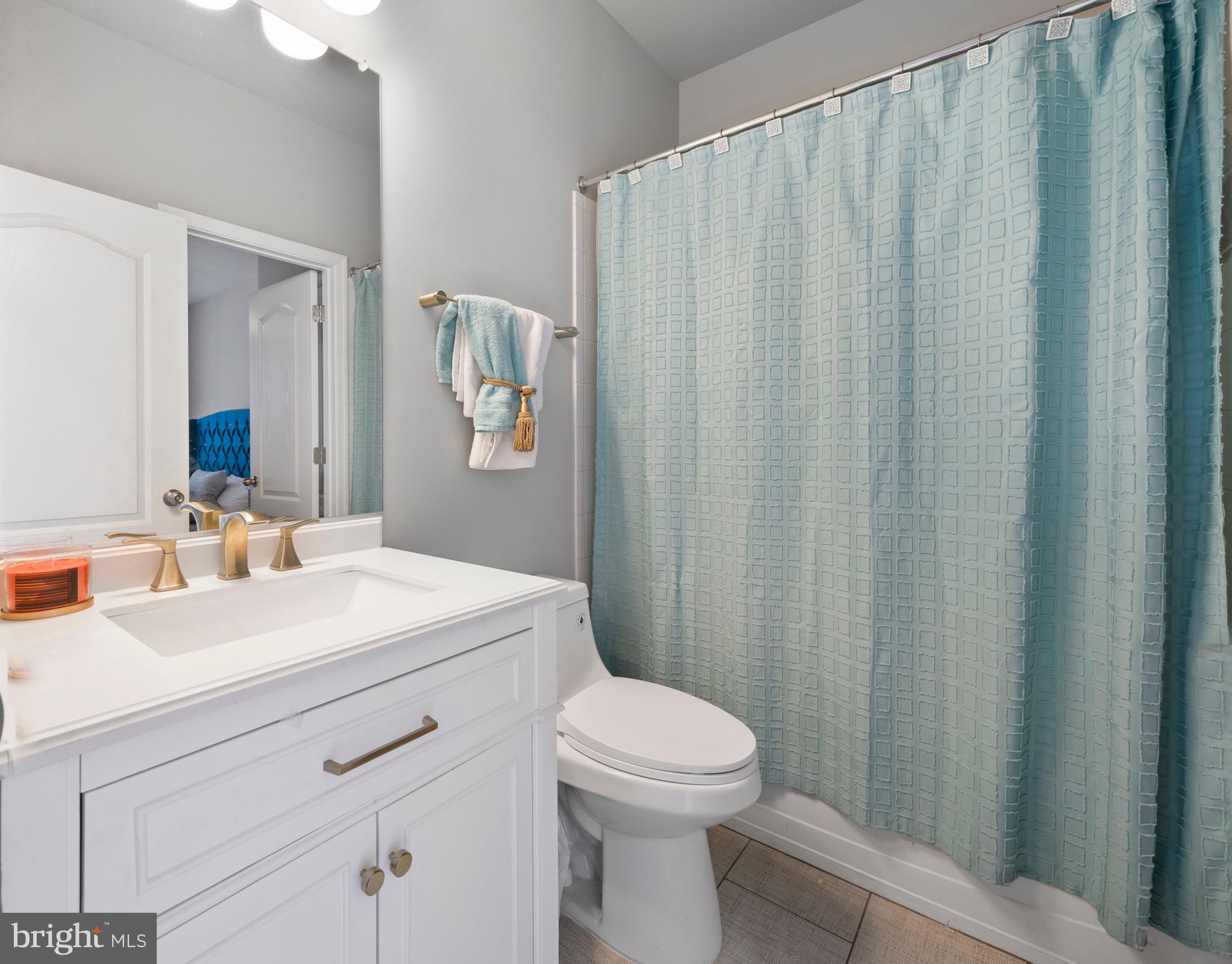 WINDSOR MANOR - Residential