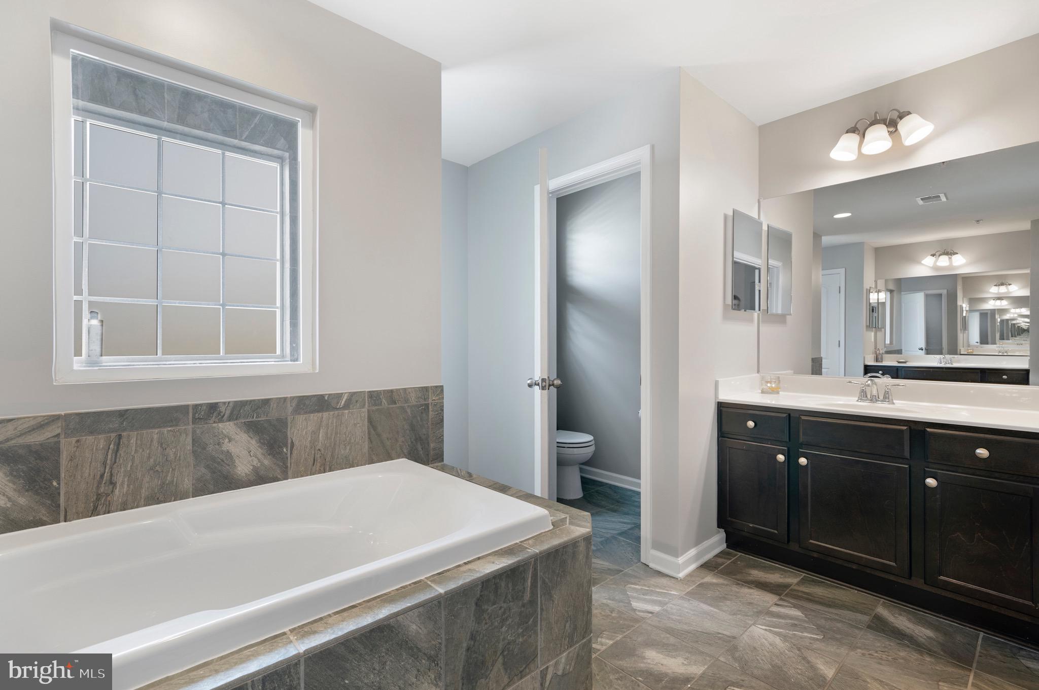 WINDSOR MANOR - Residential