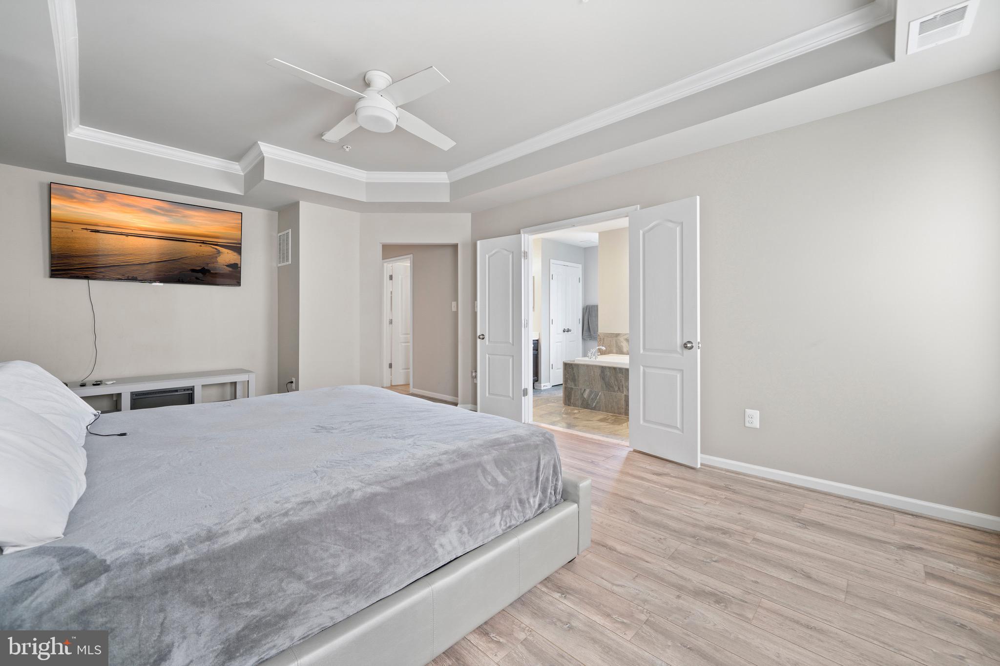 WINDSOR MANOR - Residential