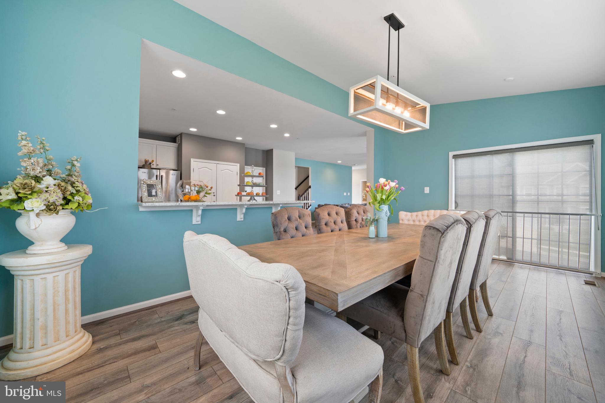 WINDSOR MANOR - Residential