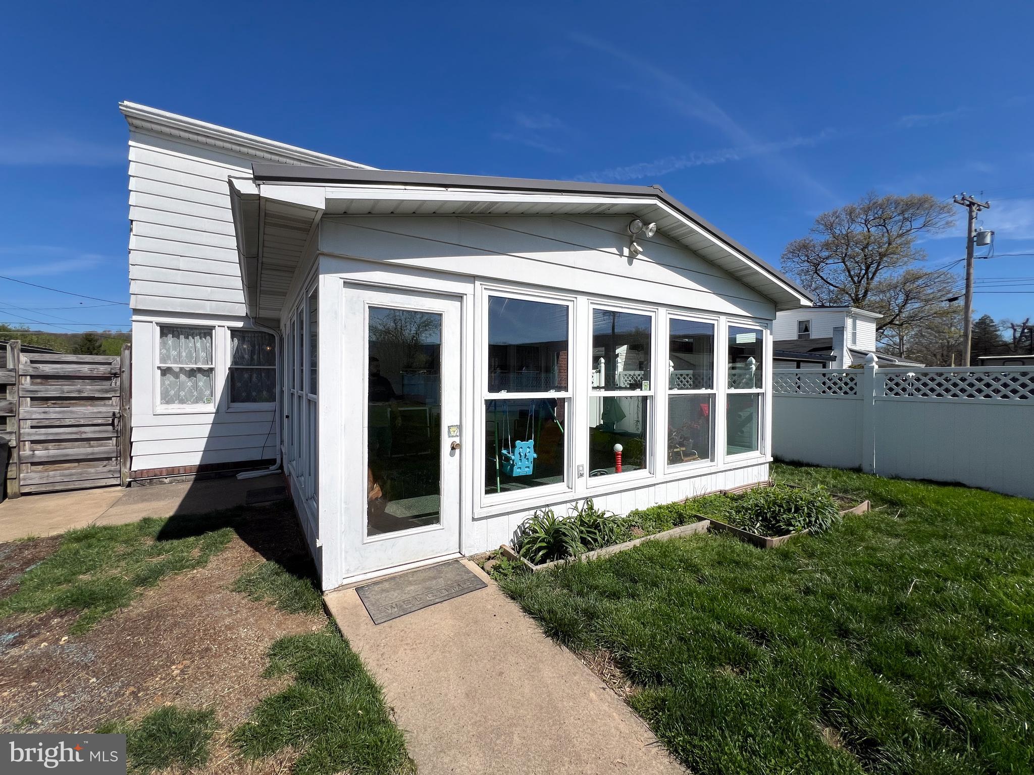 LEWISTOWN BORO - Residential