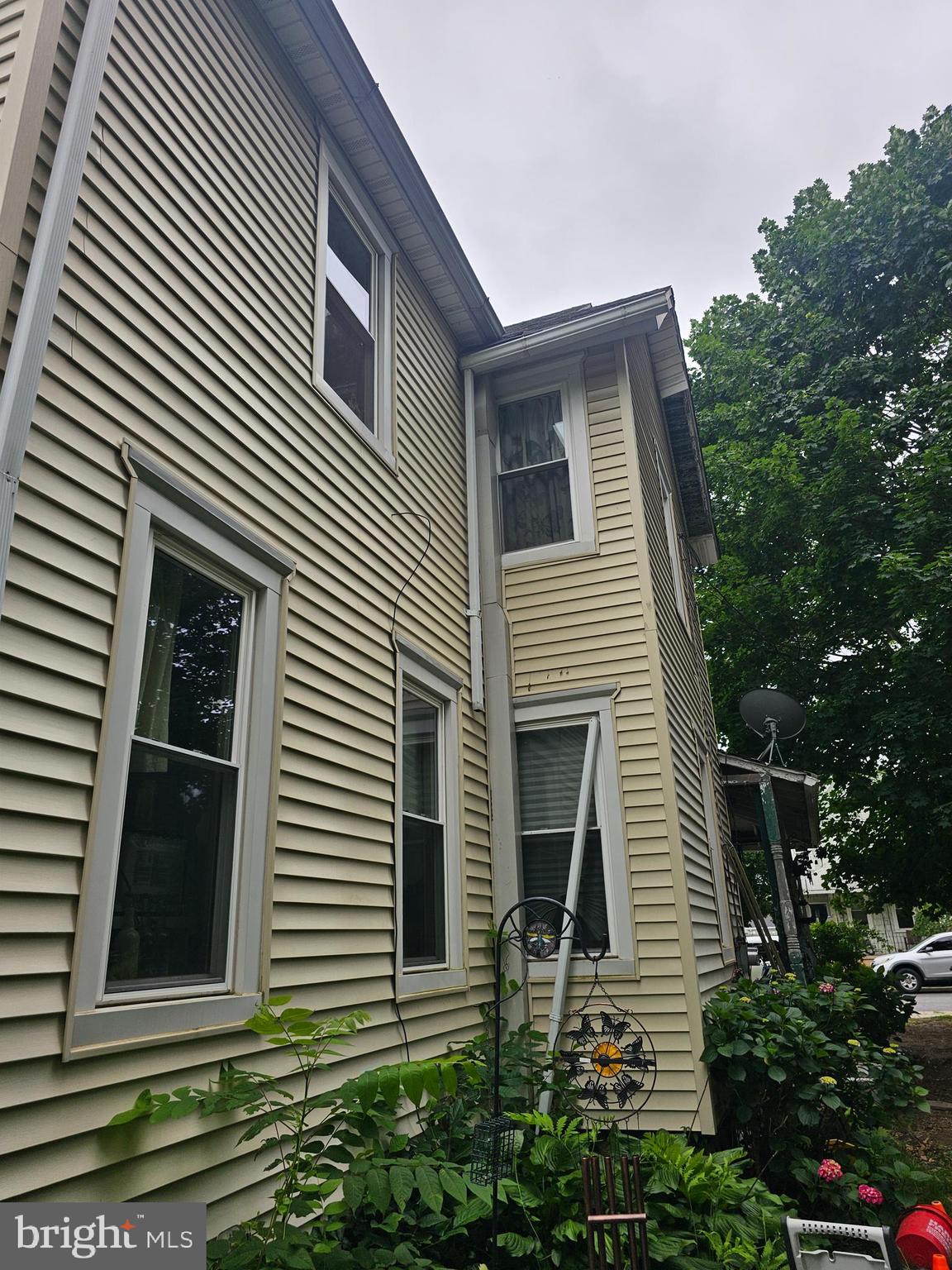 604 SPRUCE STREET
