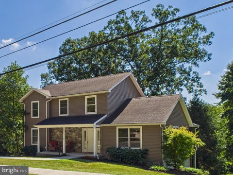 Photo of 111 Ridge Avenue, EPHRATA, PA 17522 (MLS # PALA2076842)