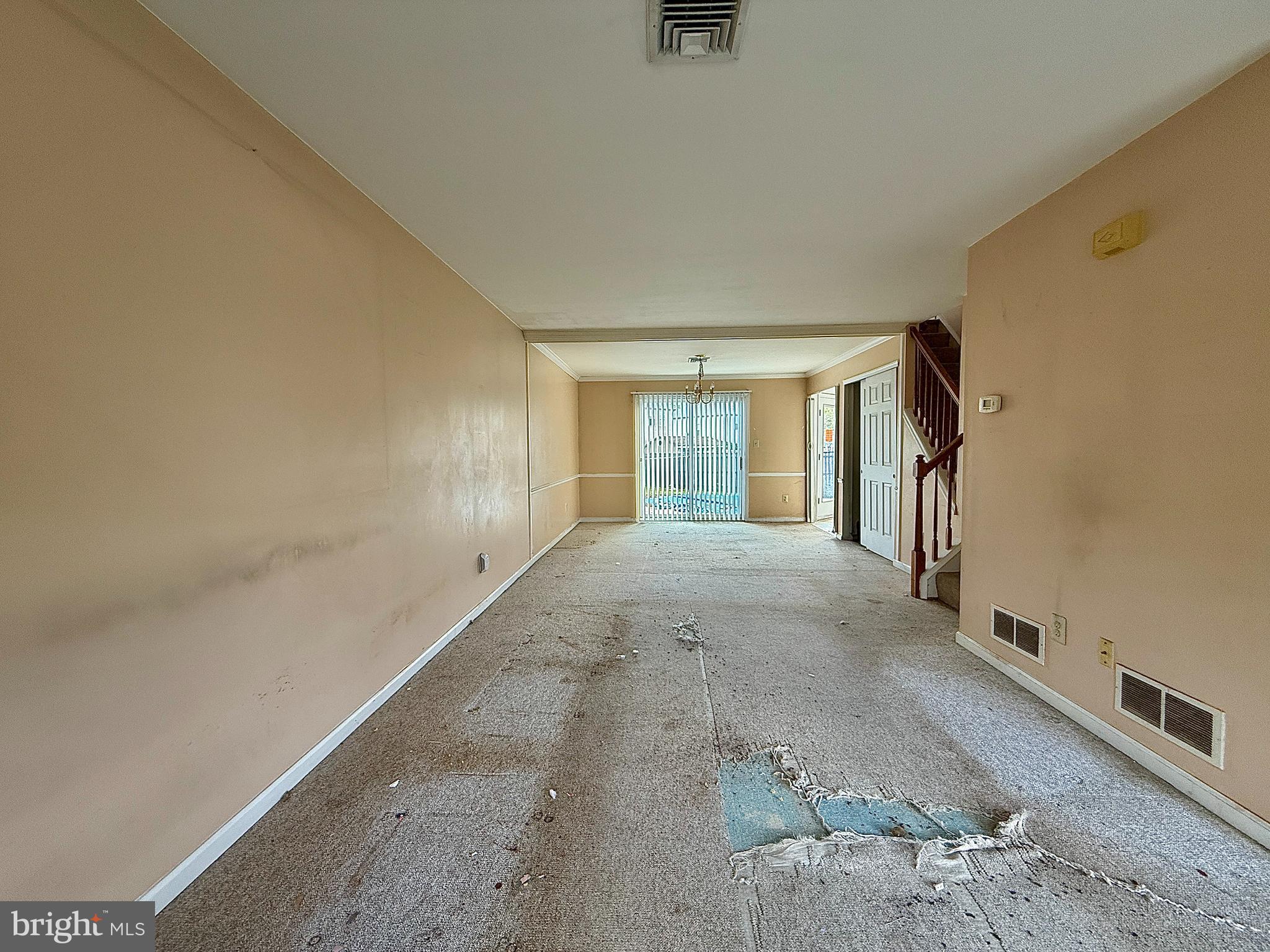 1129 SCHOOL HOUSE LN
