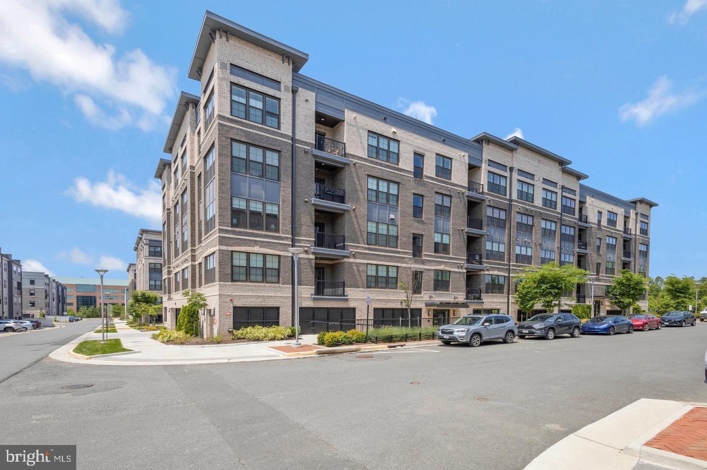 METROPARK AT ARROWBROOK - Residential