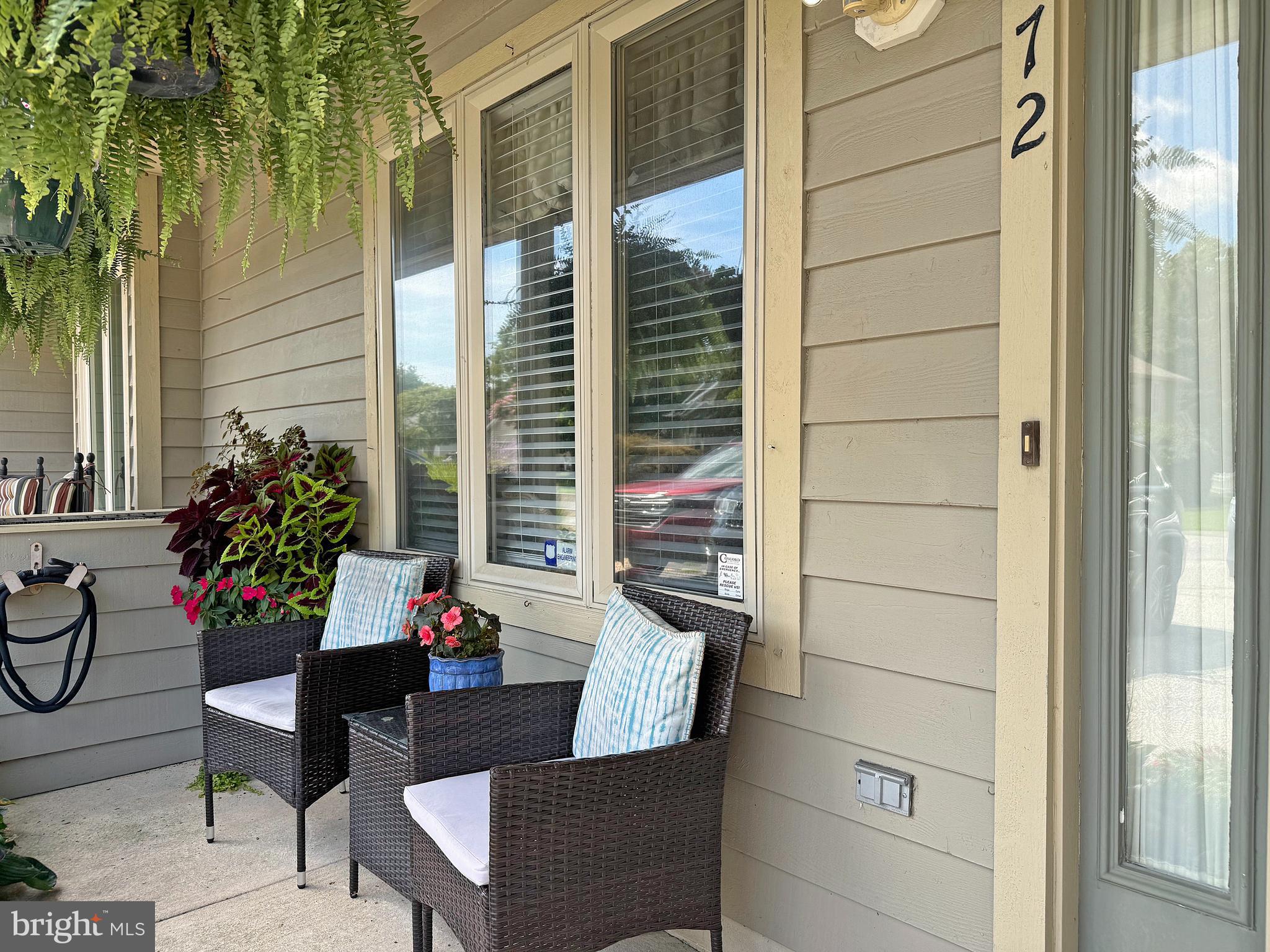 172 LAKESIDE DRIVE
