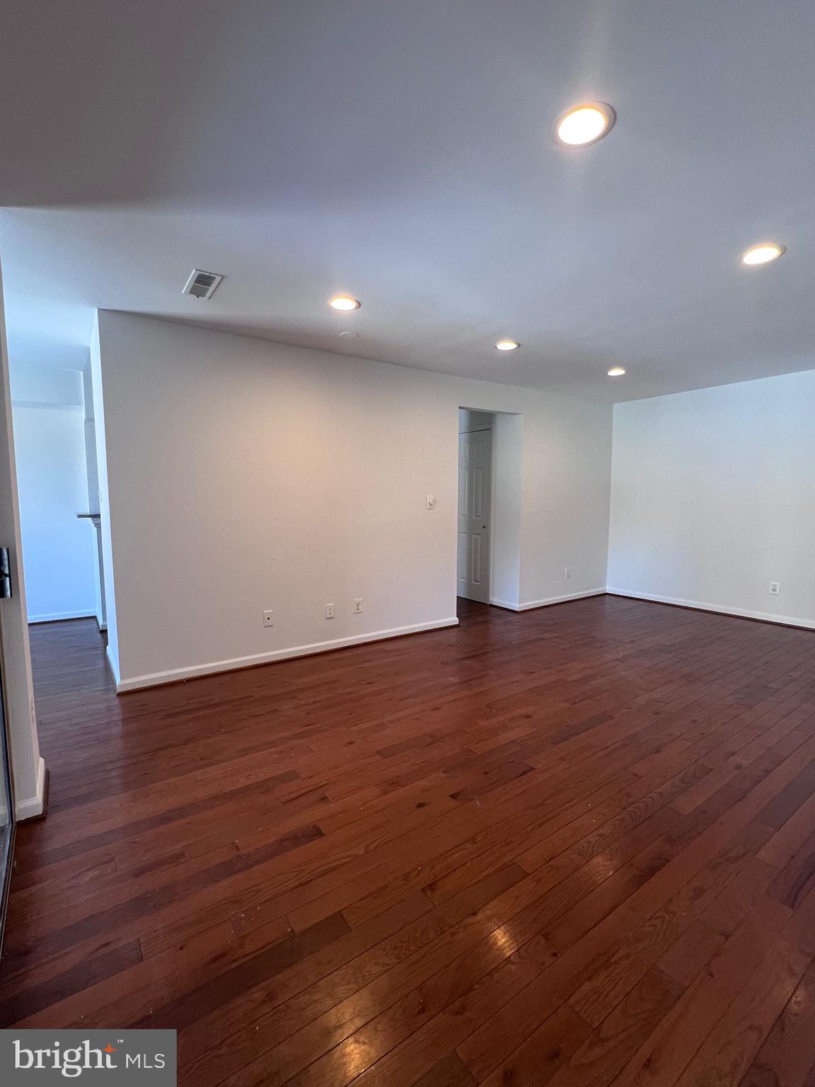 WOODBURN VILLAGE - Residential