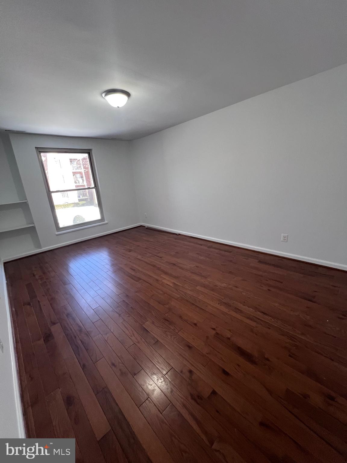 WOODBURN VILLAGE - Residential