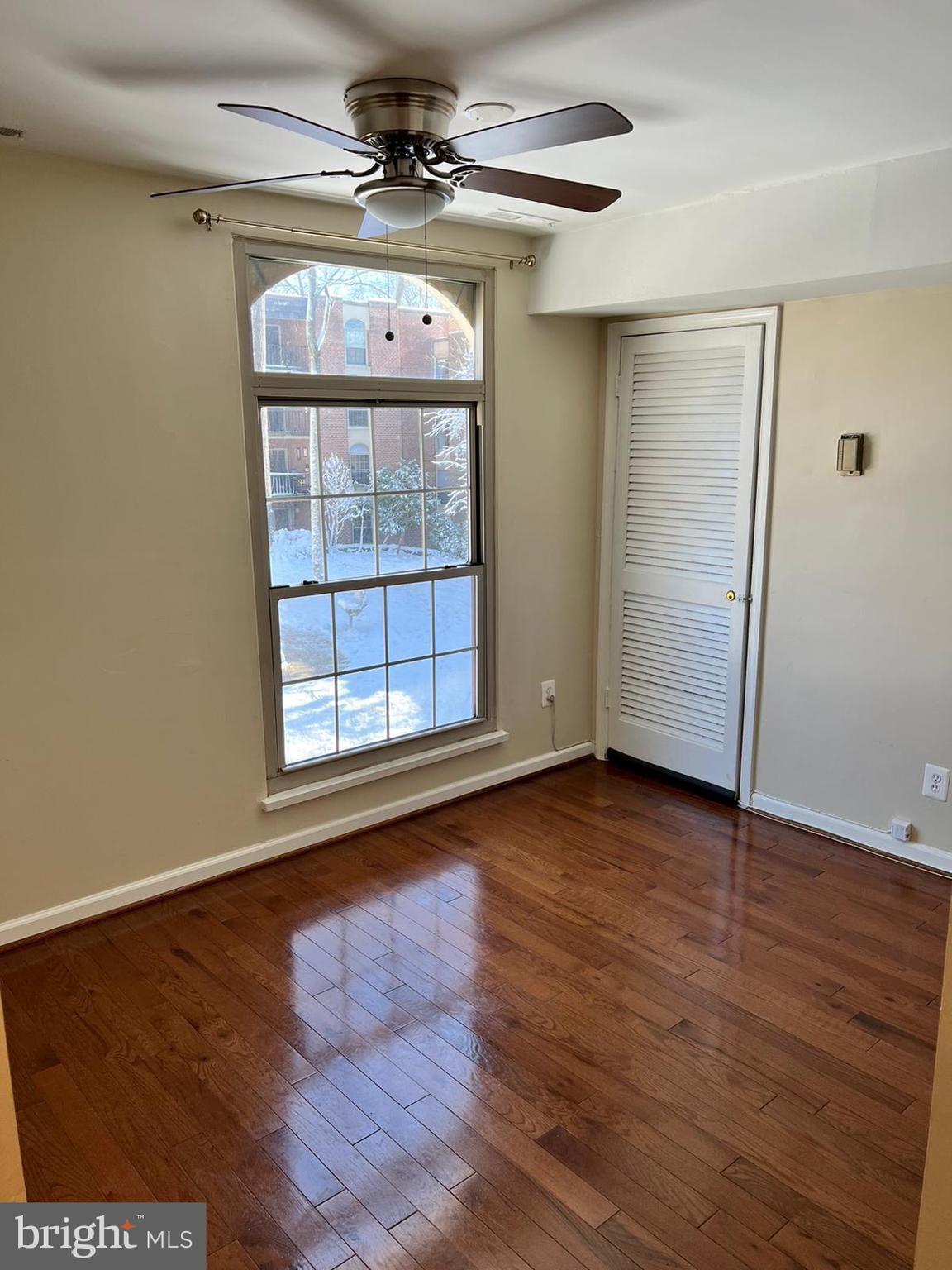 WOODBURN VILLAGE - Residential