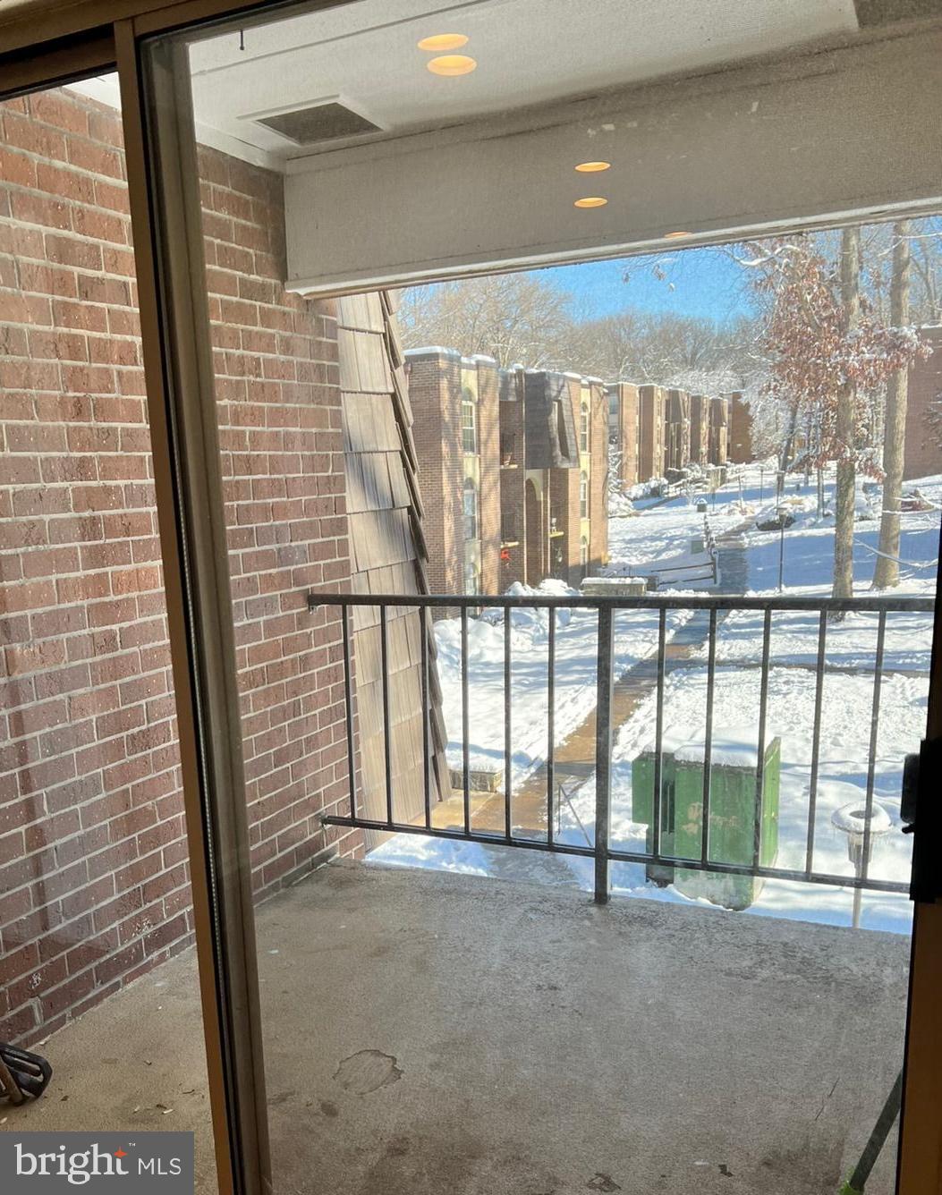 WOODBURN VILLAGE - Residential