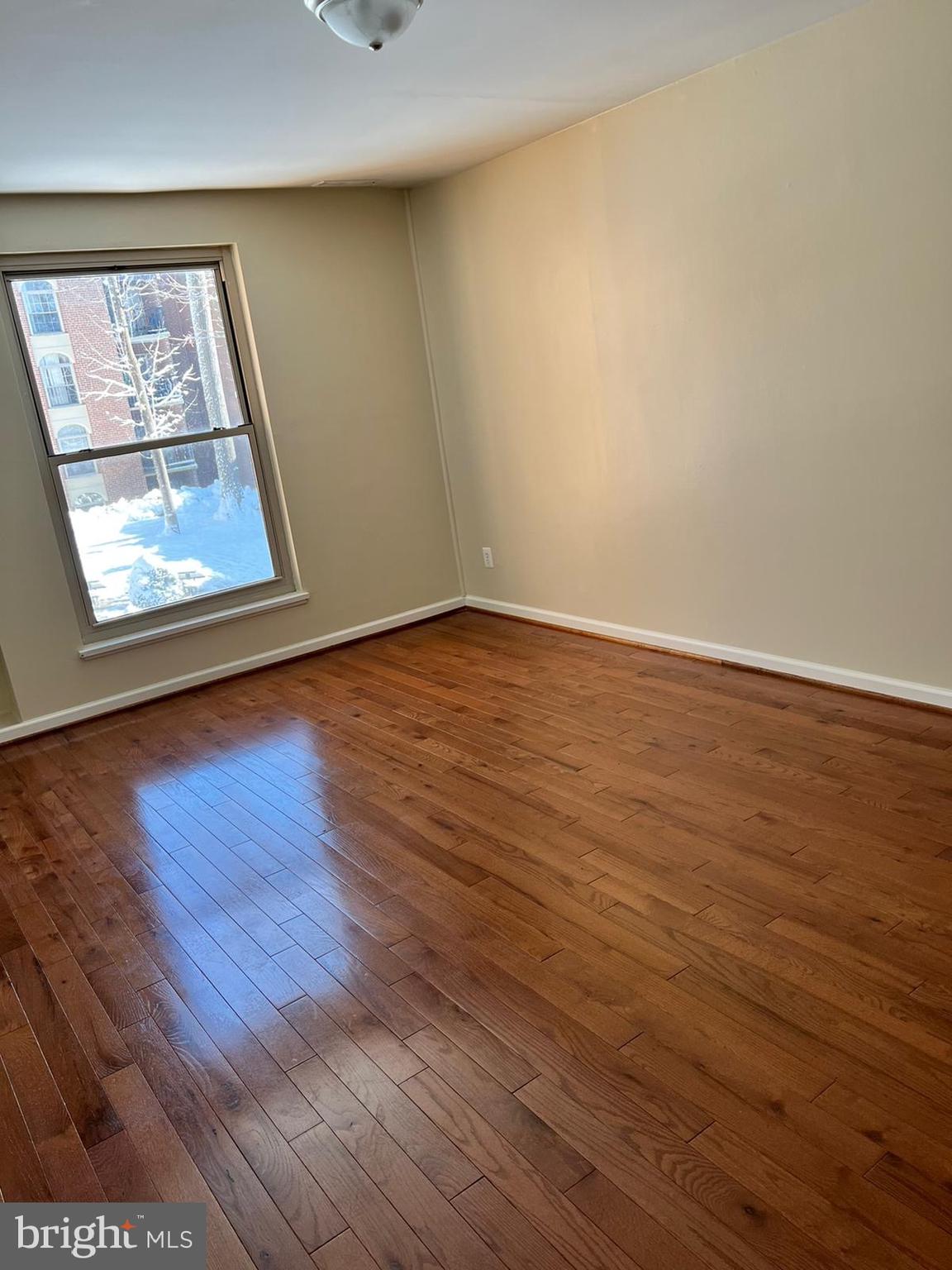 WOODBURN VILLAGE - Residential