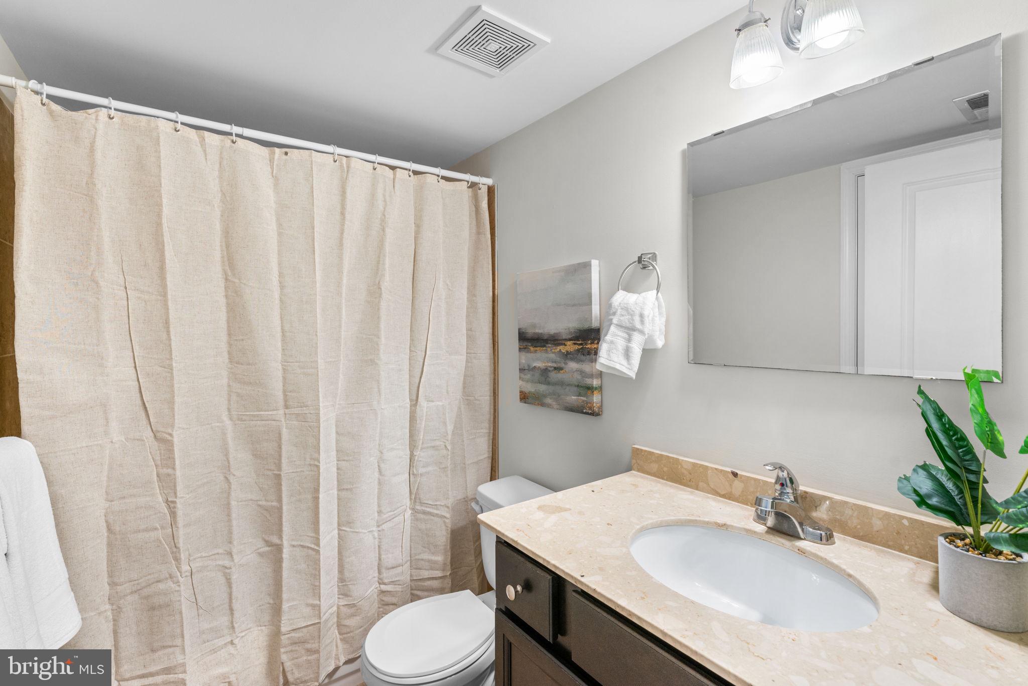 ATHENA SQUARE - Residential