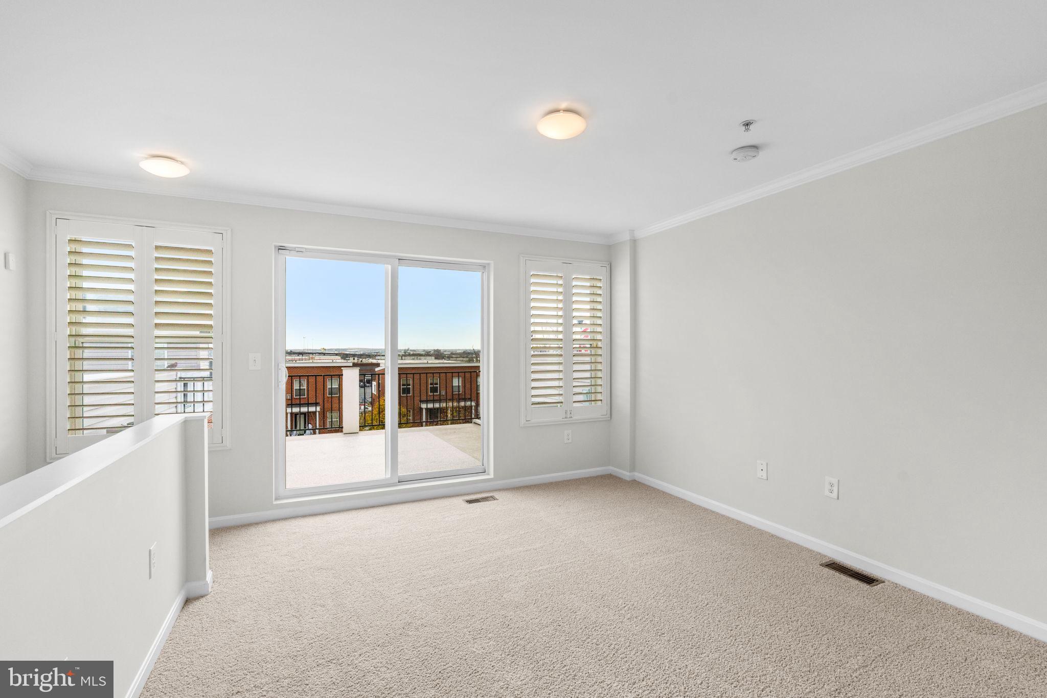 ATHENA SQUARE - Residential