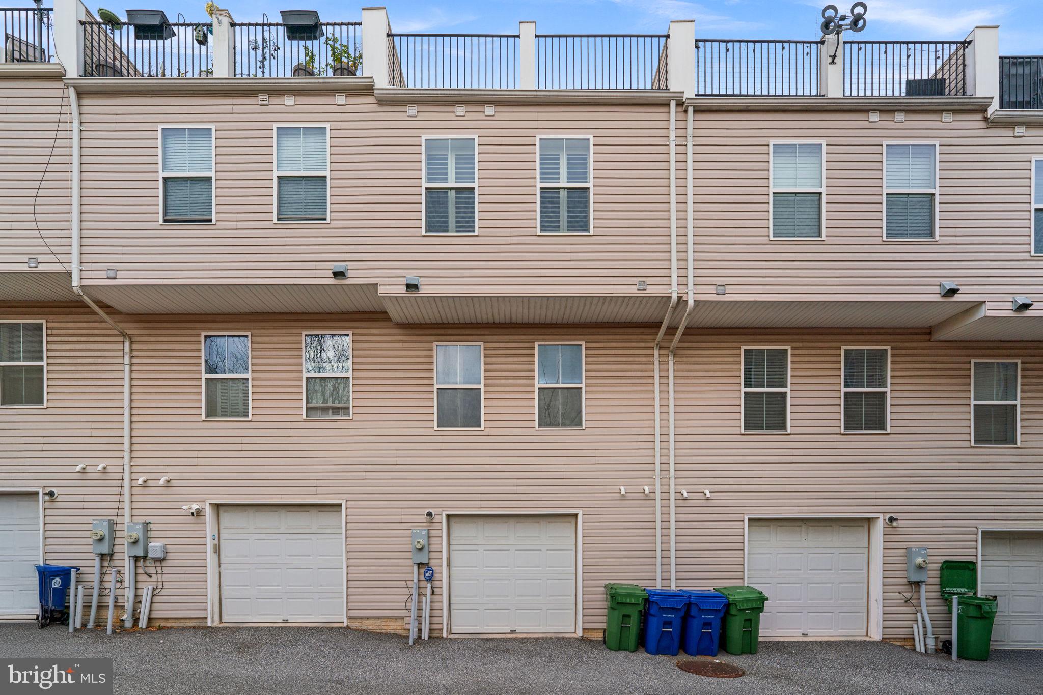 ATHENA SQUARE - Residential