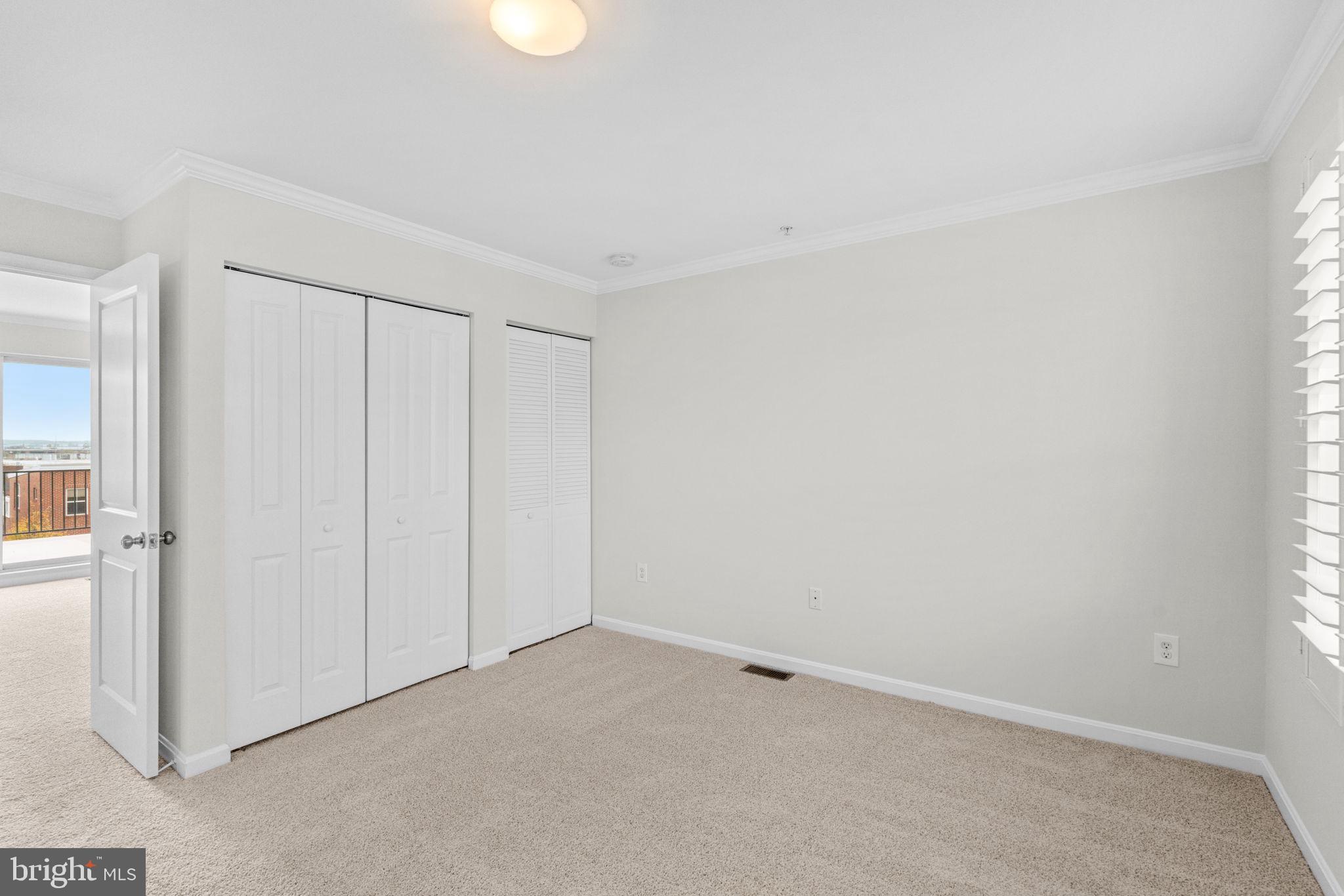 ATHENA SQUARE - Residential