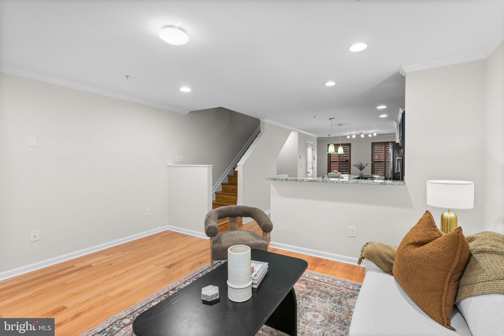 ATHENA SQUARE - Residential