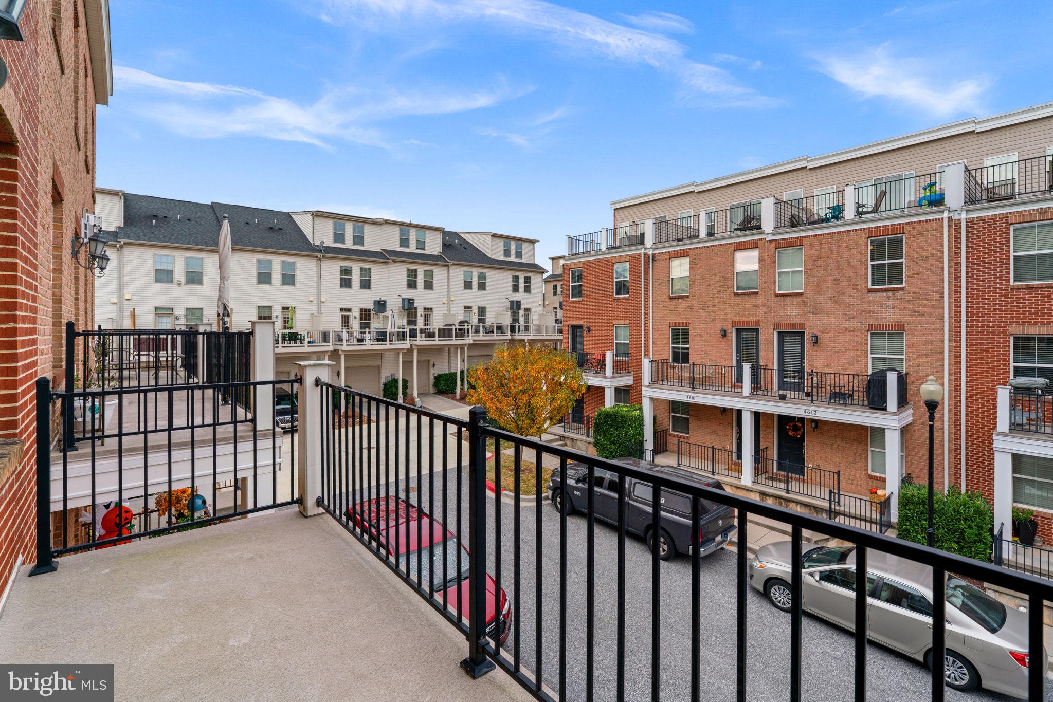 ATHENA SQUARE - Residential