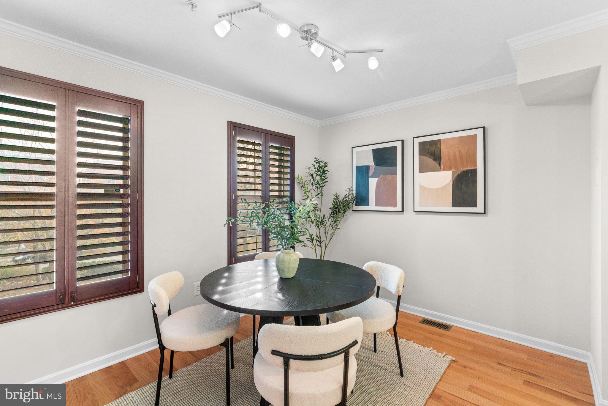 ATHENA SQUARE - Residential