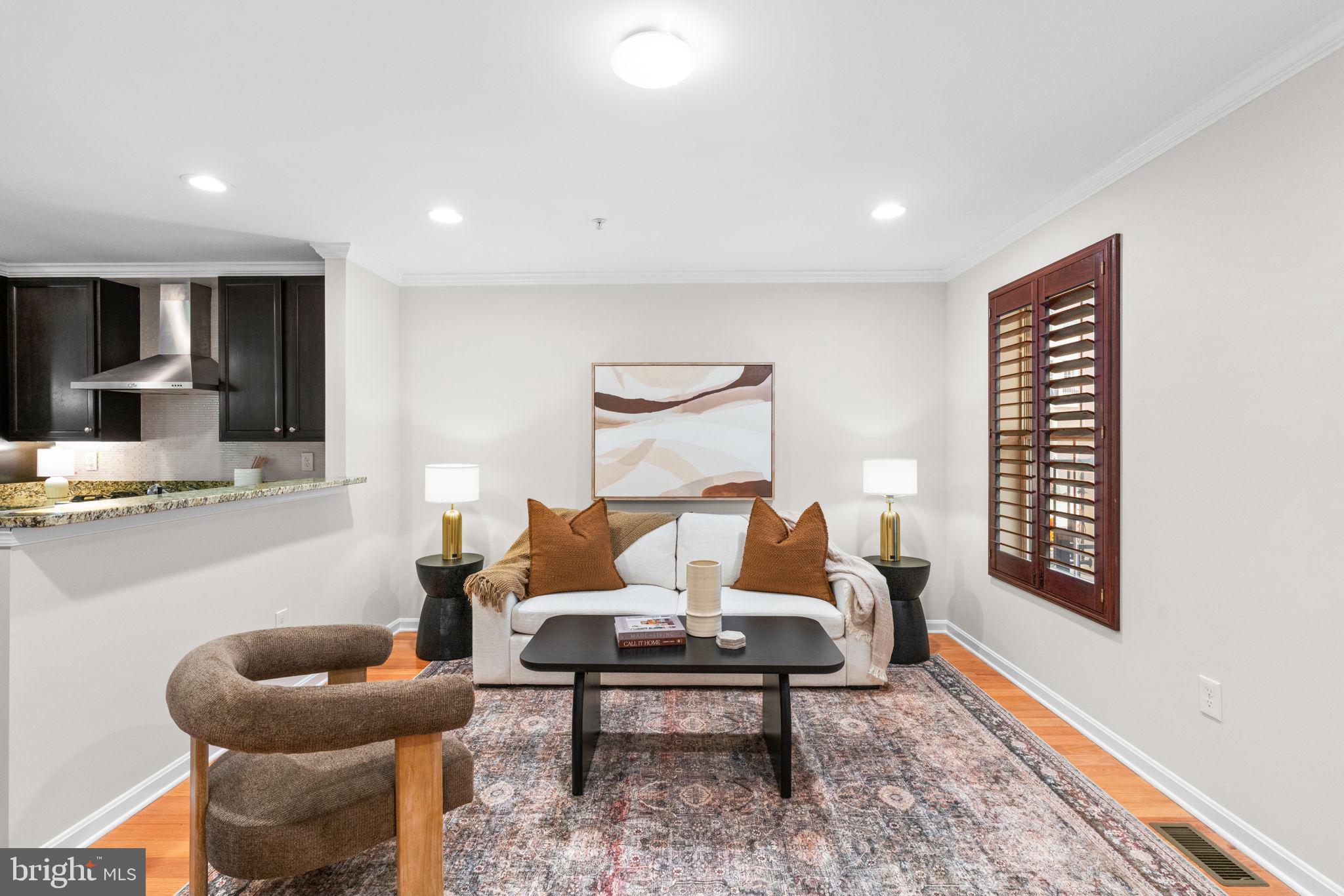 ATHENA SQUARE - Residential