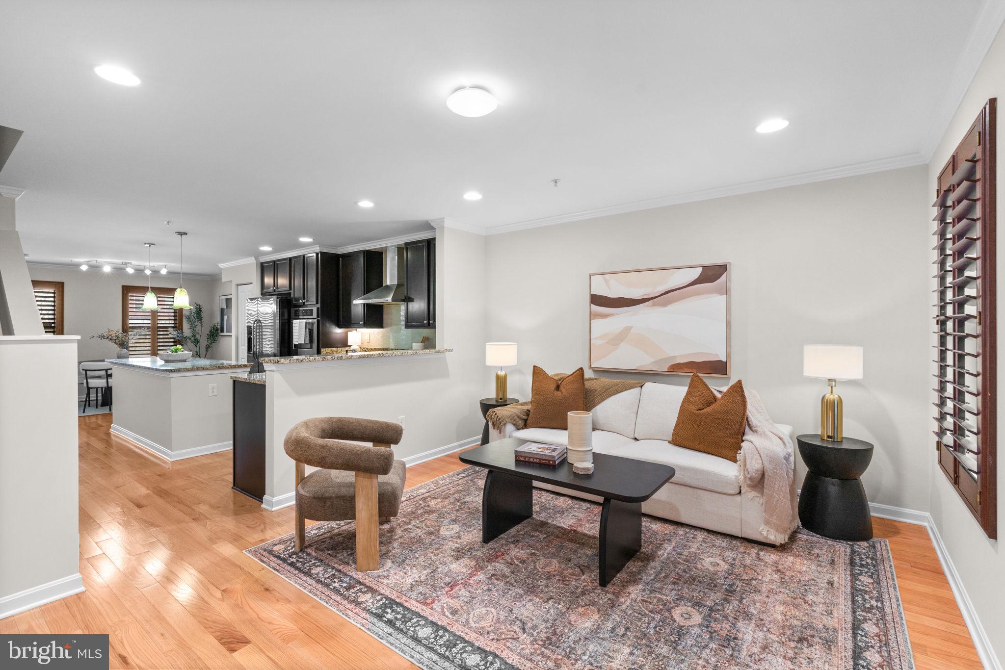 ATHENA SQUARE - Residential