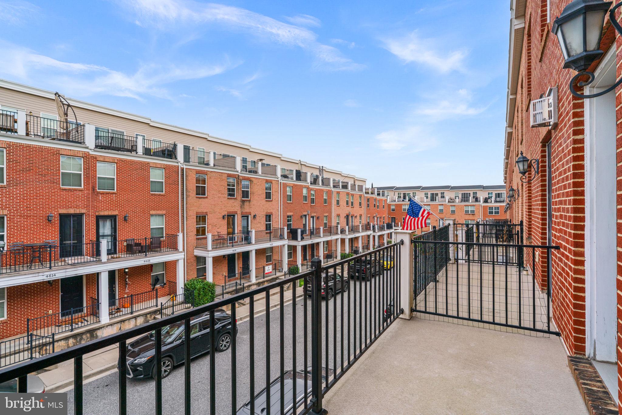 ATHENA SQUARE - Residential