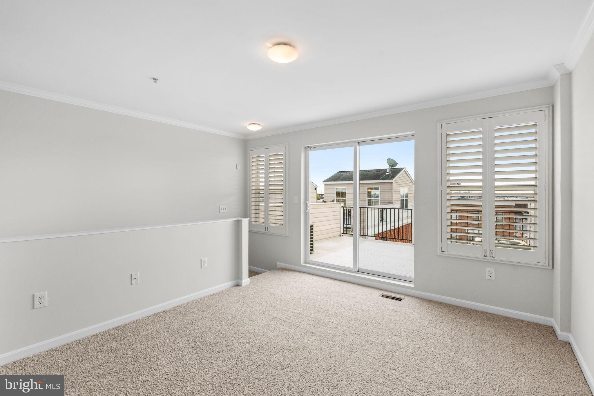 ATHENA SQUARE - Residential