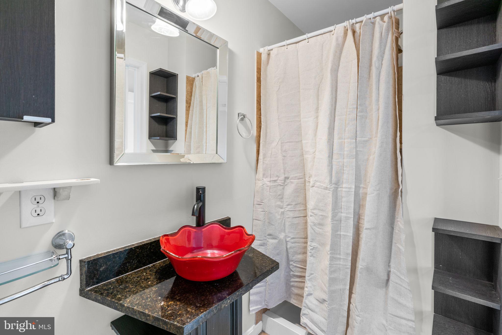 ATHENA SQUARE - Residential