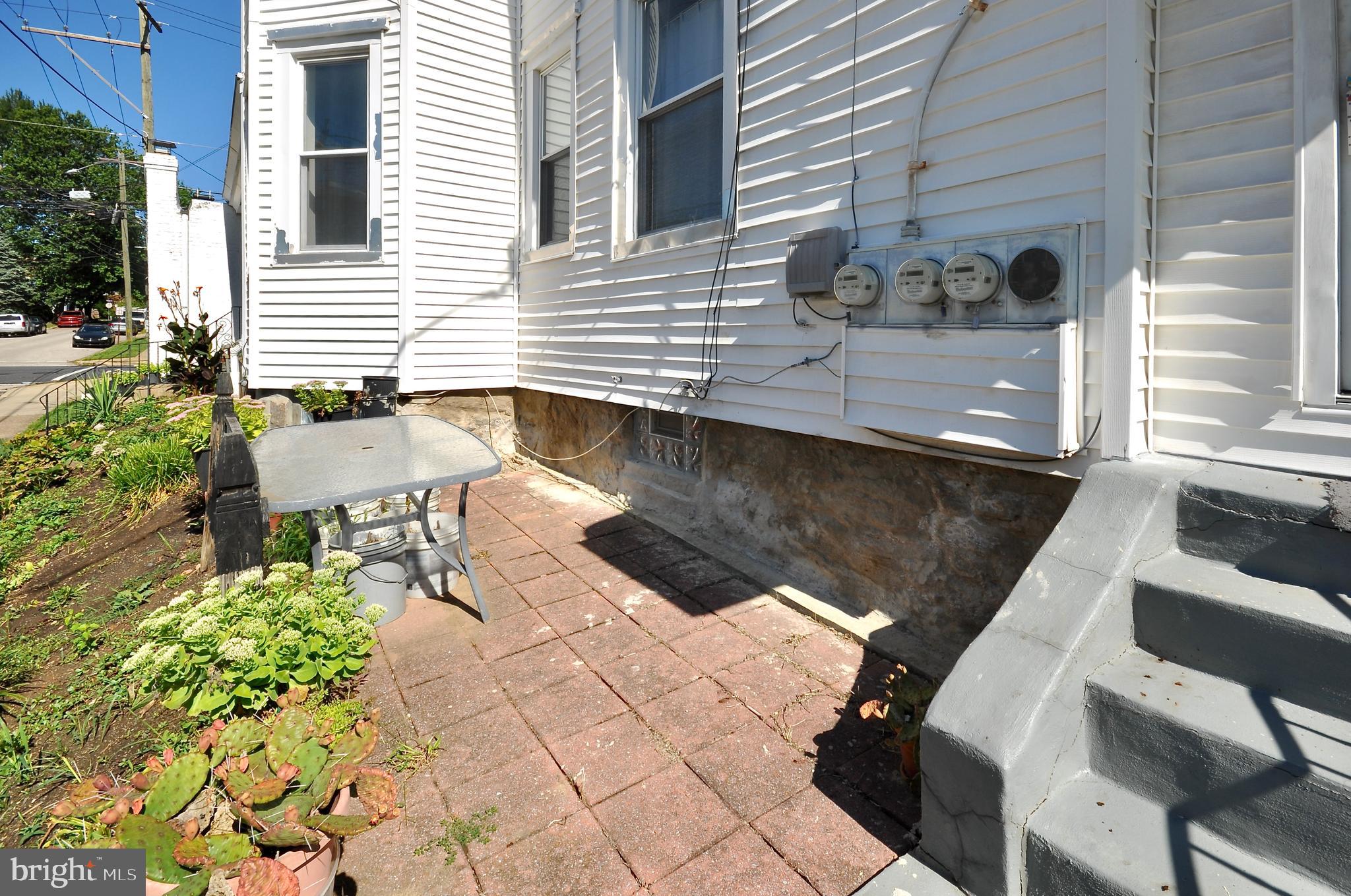 CHELTENHAM VIL - Residential Lease