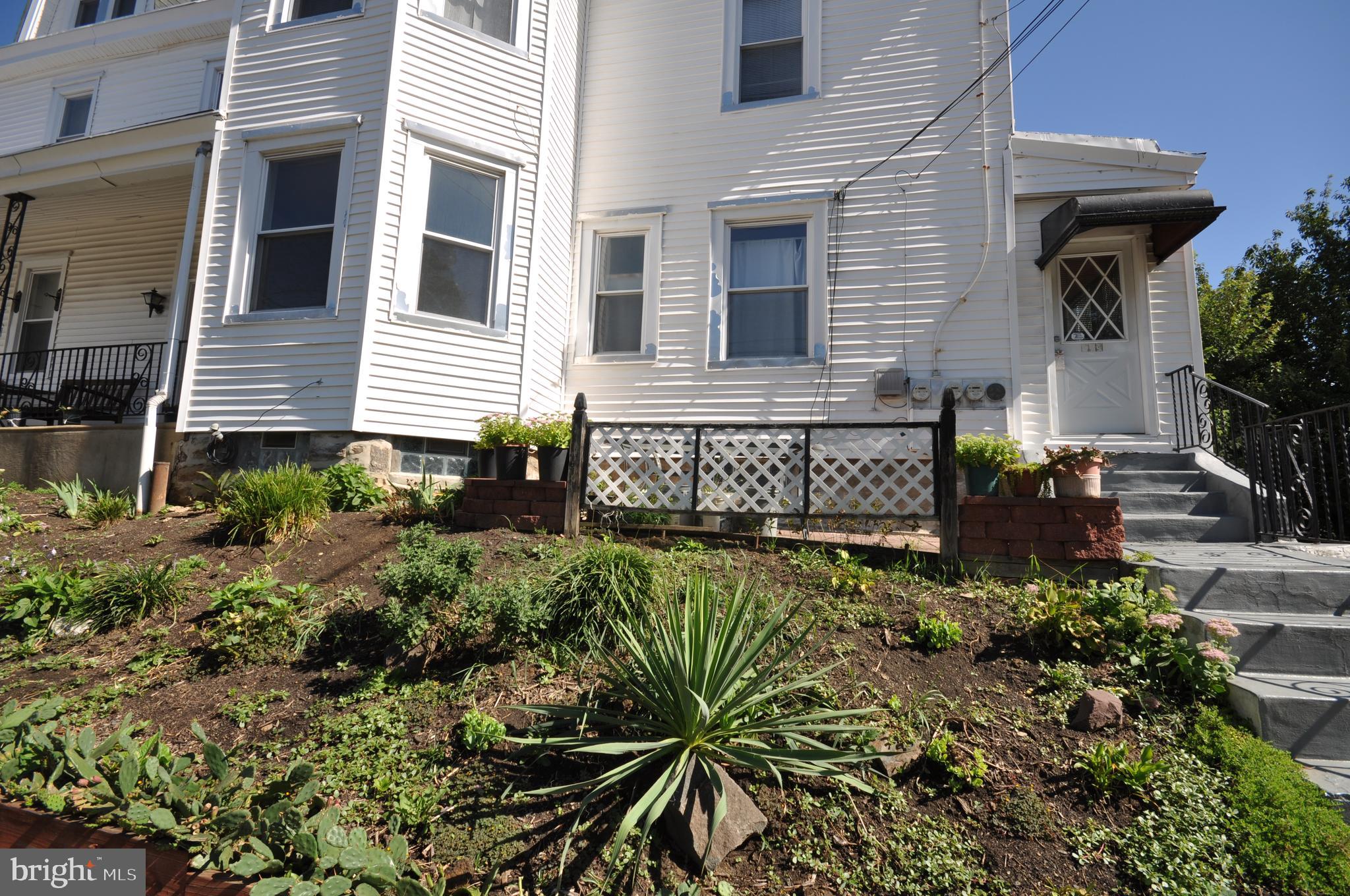 CHELTENHAM VIL - Residential Lease