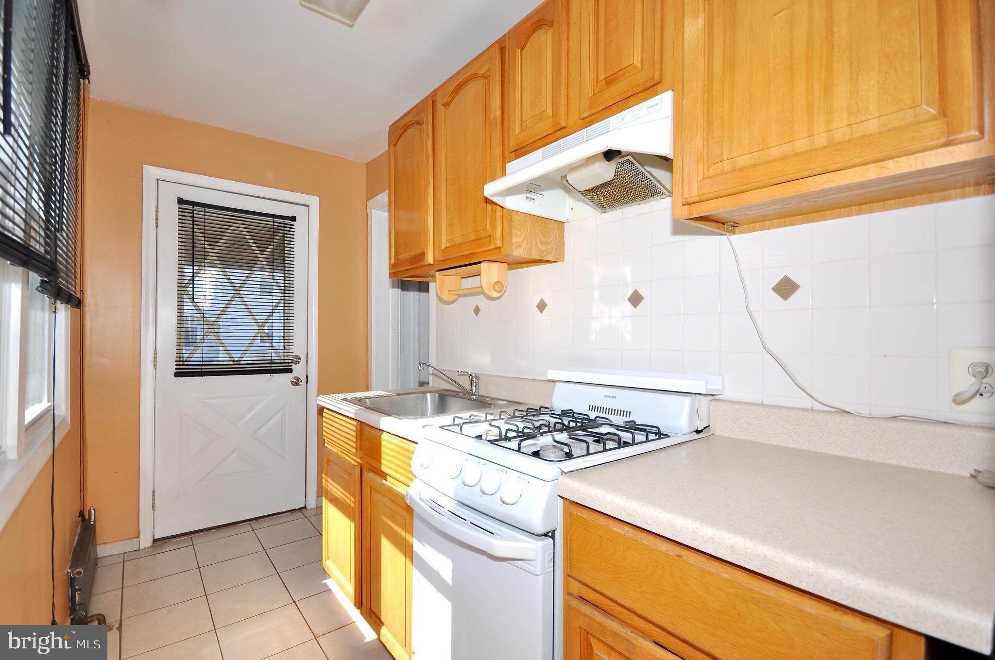 CHELTENHAM VIL - Residential Lease