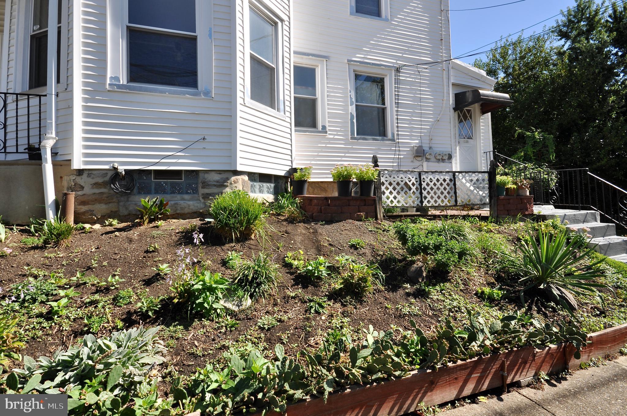 CHELTENHAM VIL - Residential Lease