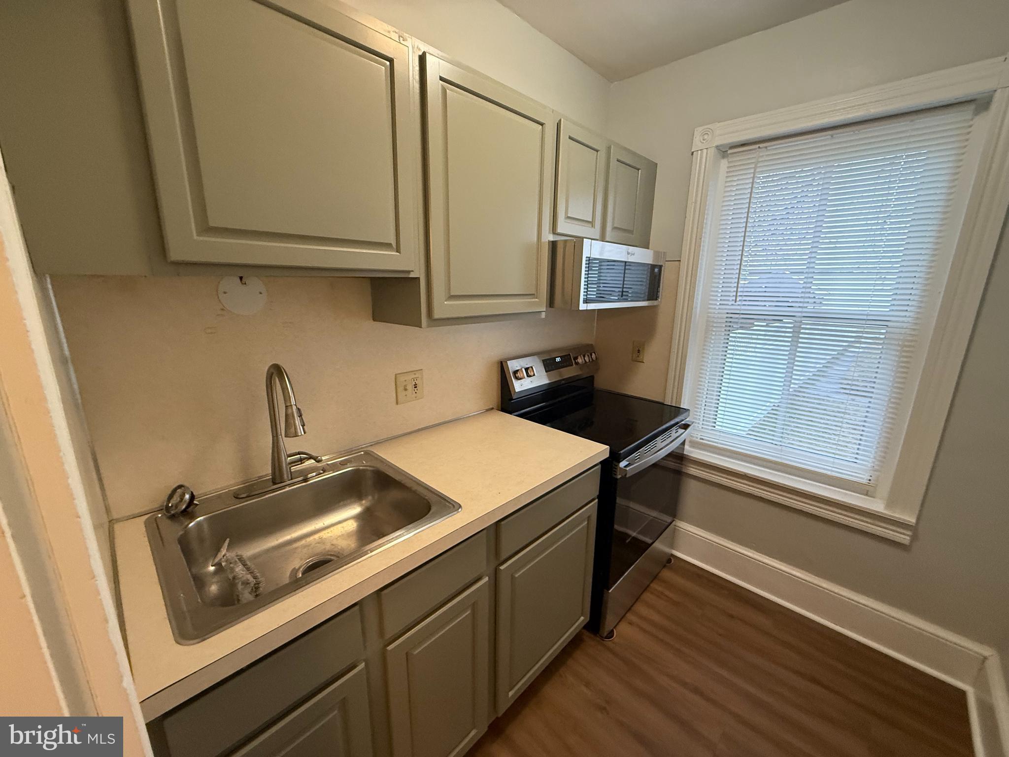 220 S WASHINGTON STREET