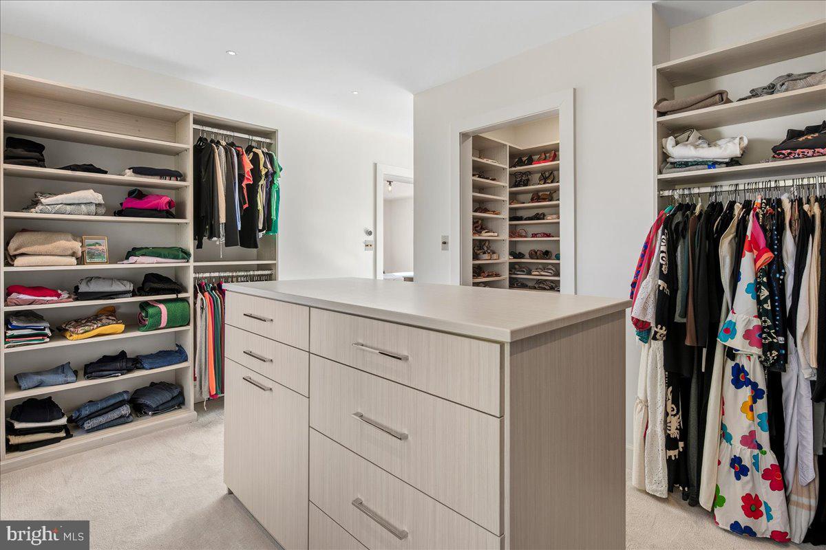 BELLE RIVE - Residential