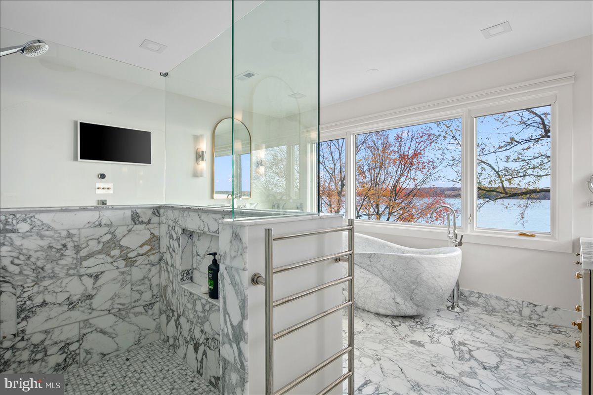 BELLE RIVE - Residential