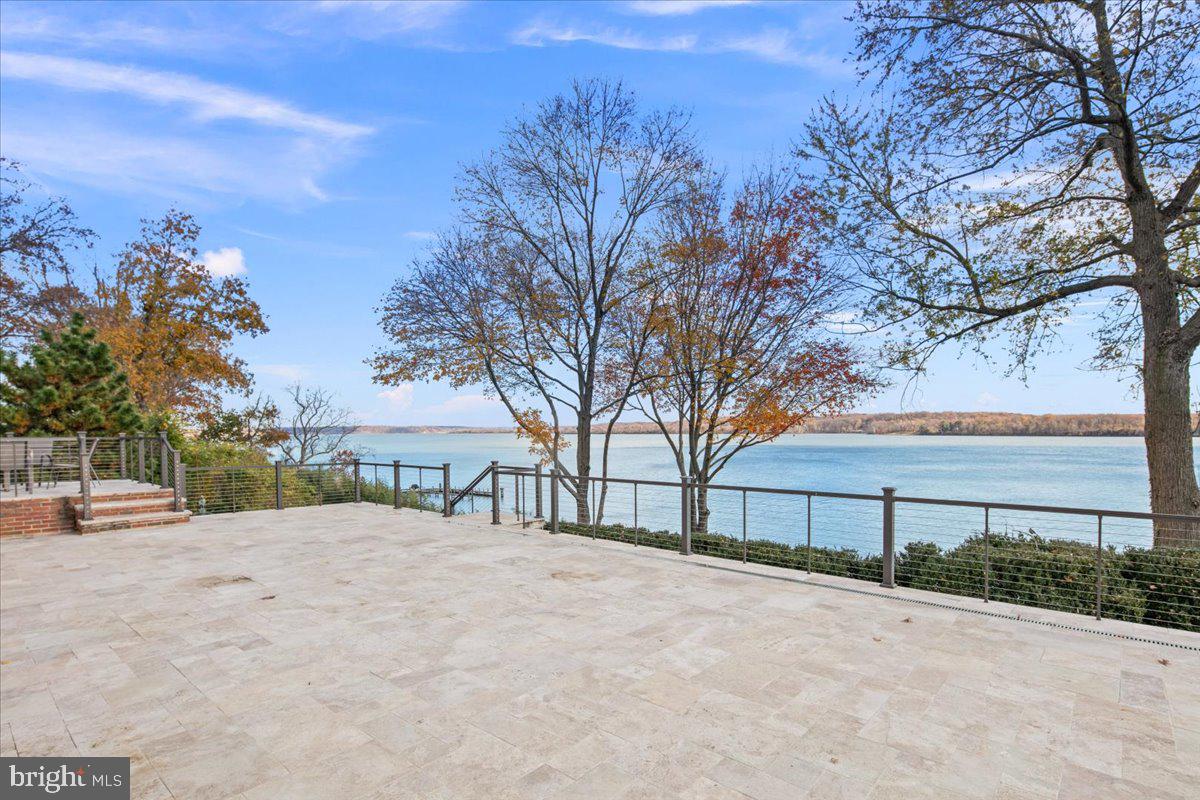 BELLE RIVE - Residential