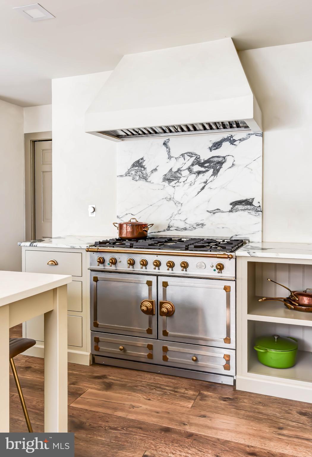 BELLE RIVE - Residential