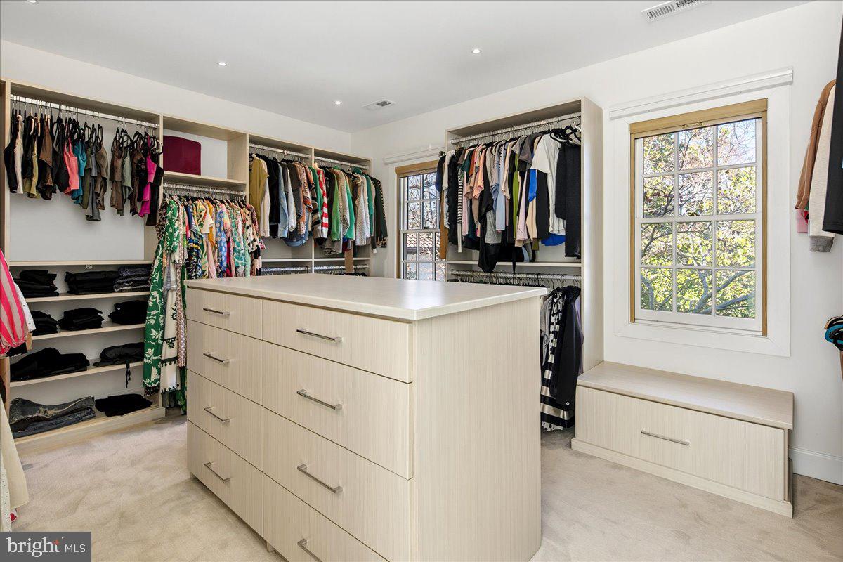 BELLE RIVE - Residential