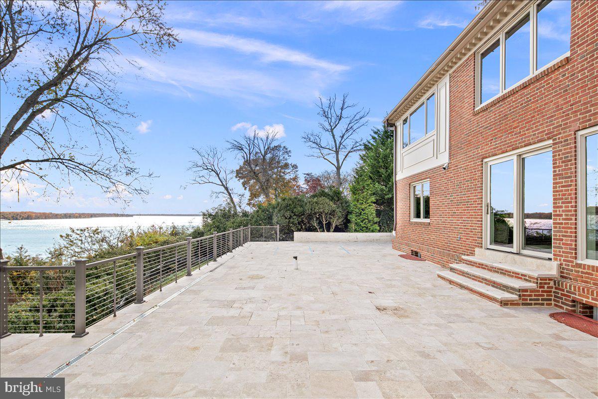 BELLE RIVE - Residential