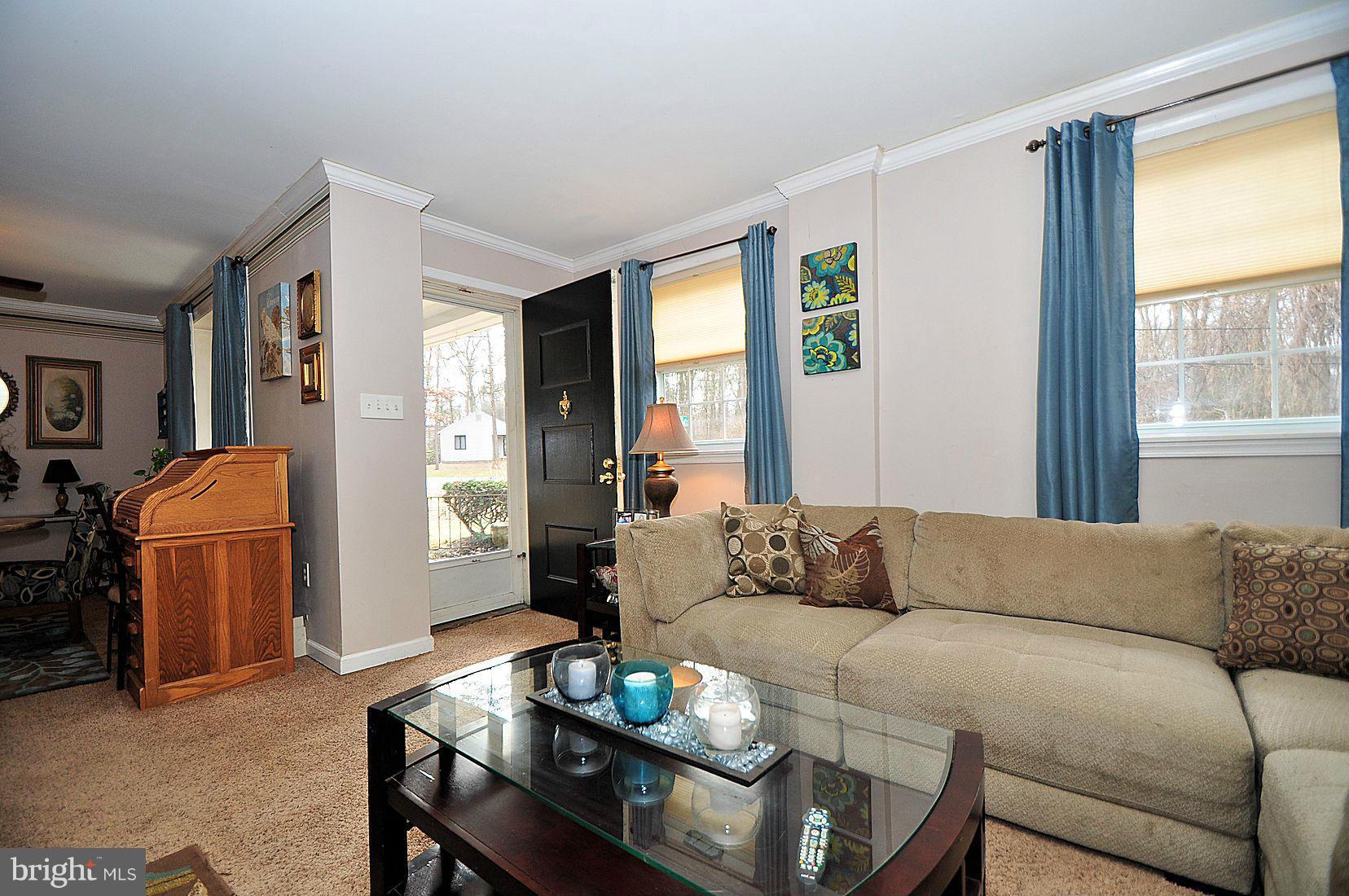 LAUREL ACRES - Residential