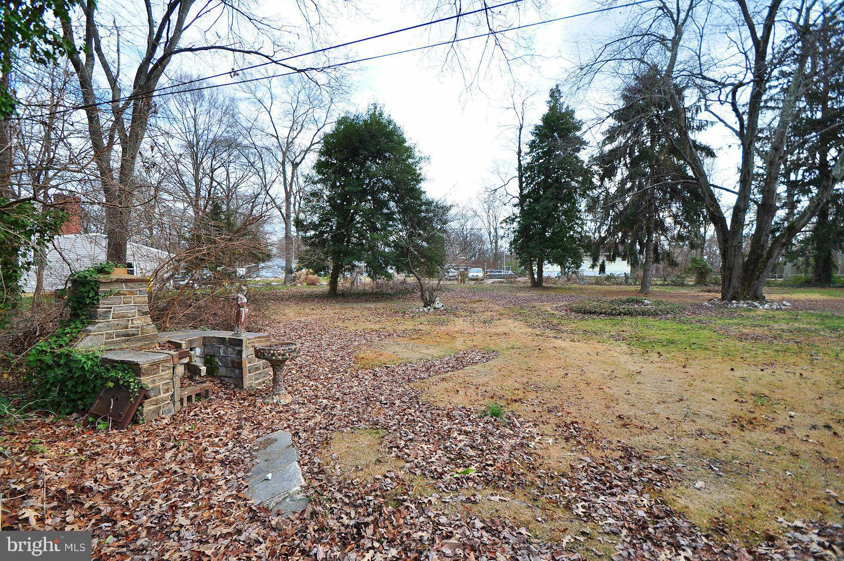 LAUREL ACRES - Residential