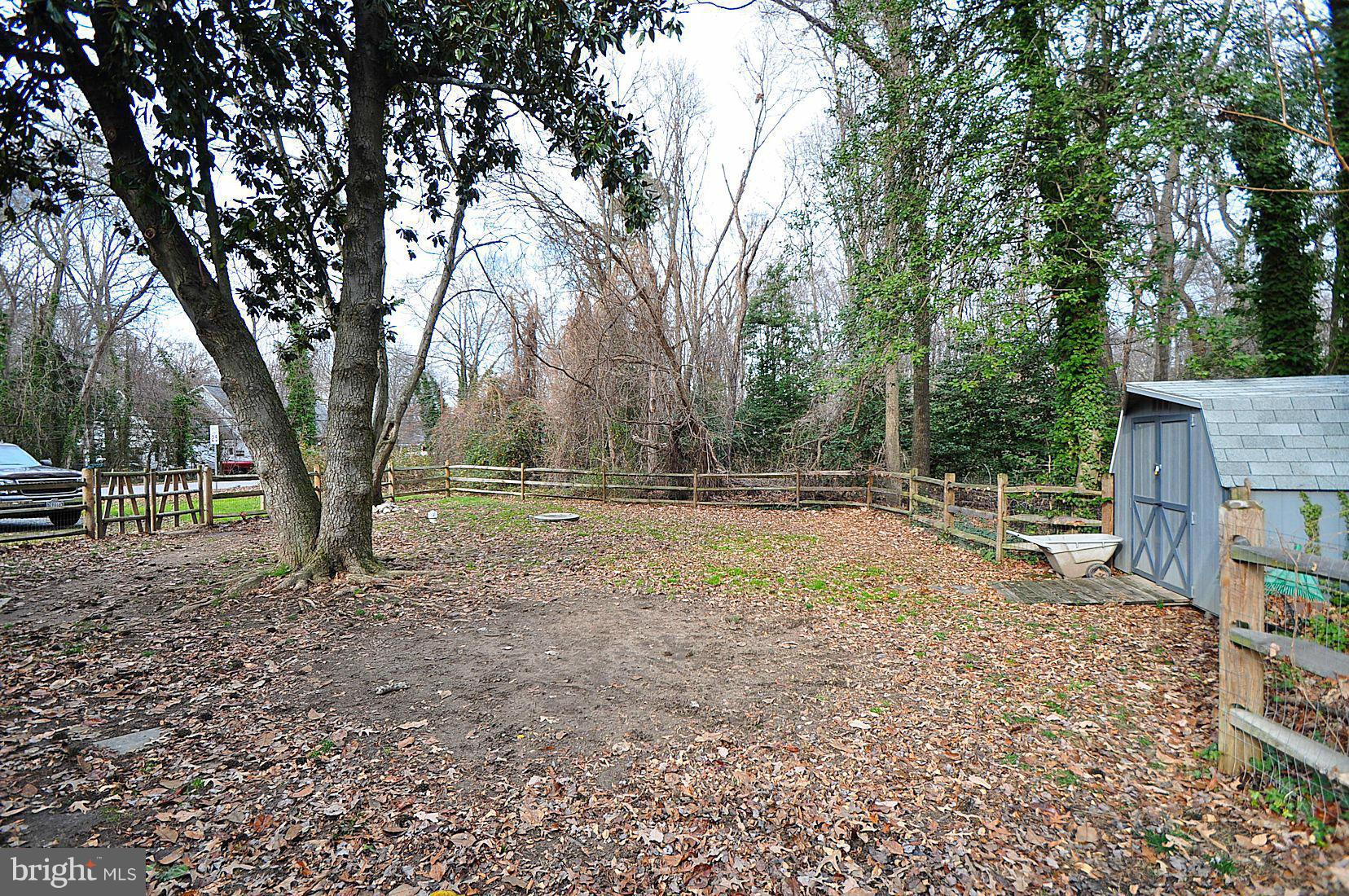 LAUREL ACRES - Residential