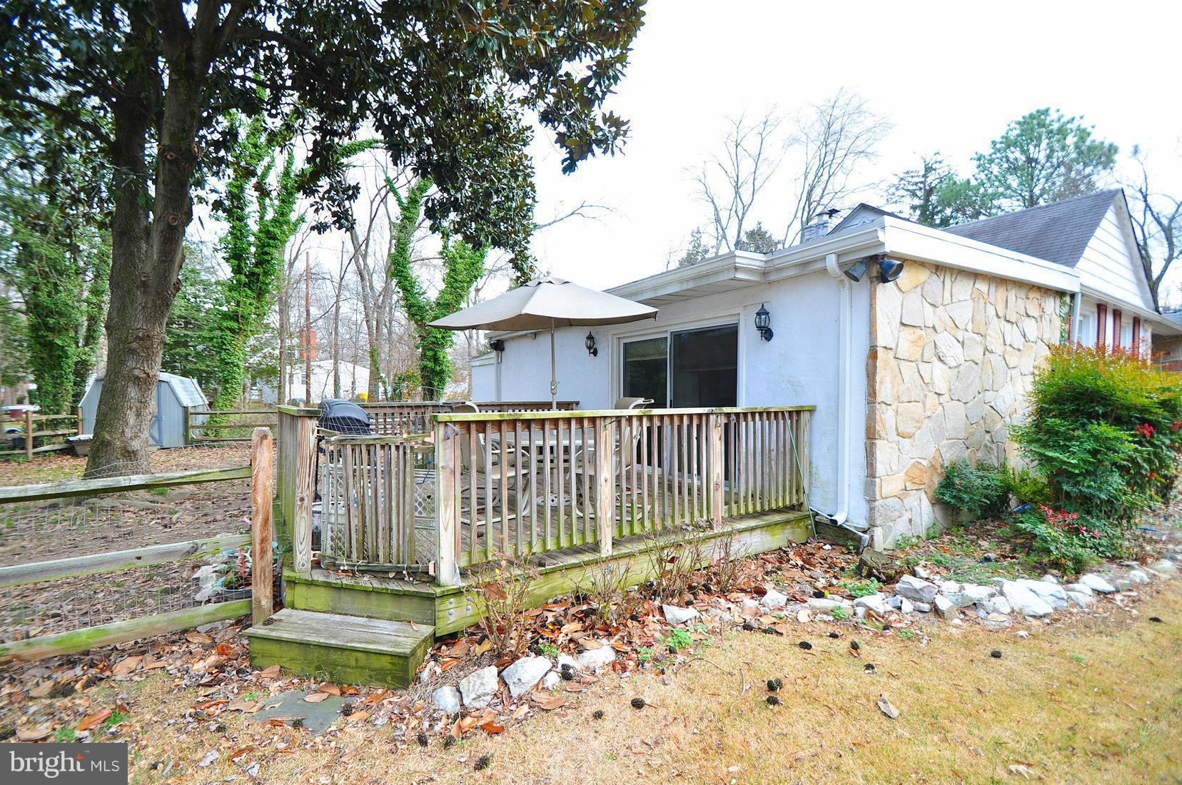 LAUREL ACRES - Residential