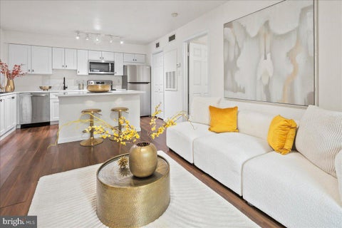 Condo For Rent - 3303 Wyndham Circle #146<br/> Alexandria City County, ALEXANDRIA, VA 22302