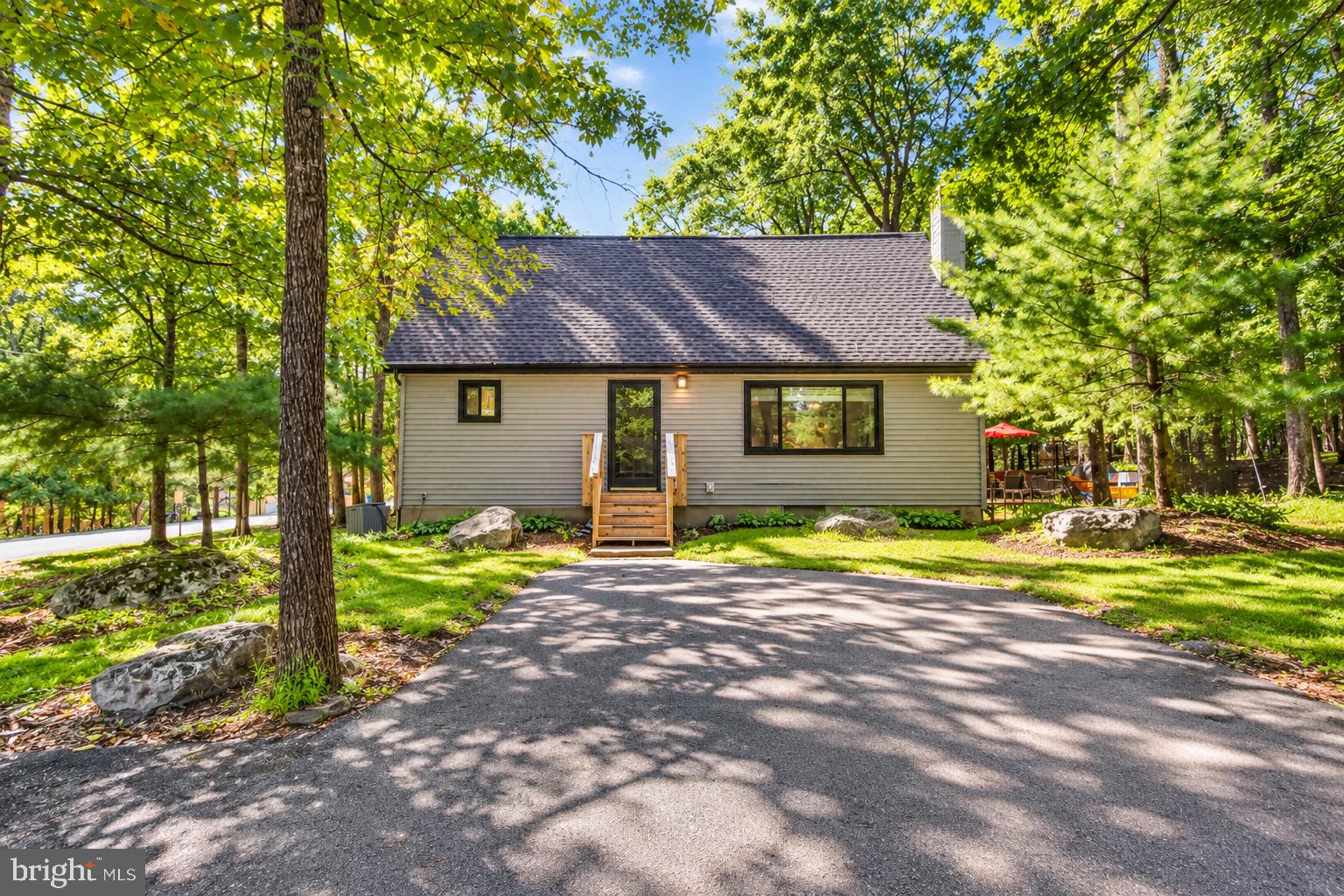 245 SOMERSET DRIVE
