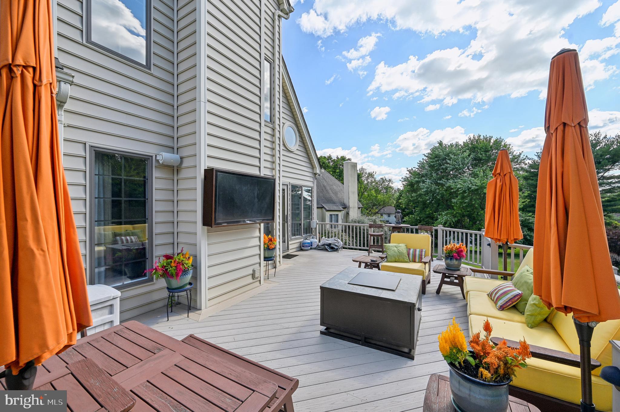 MANORS OF OAKWOOD - Residential