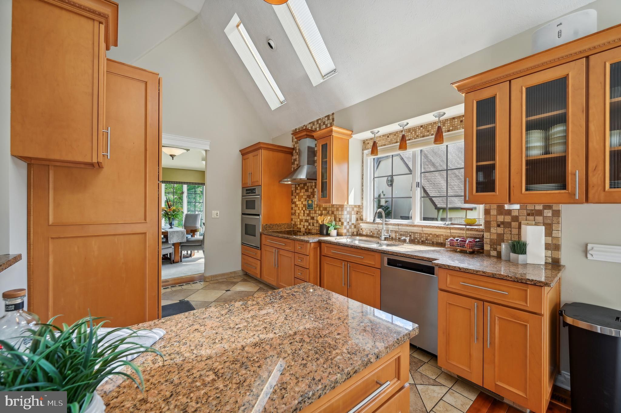 MANORS OF OAKWOOD - Residential